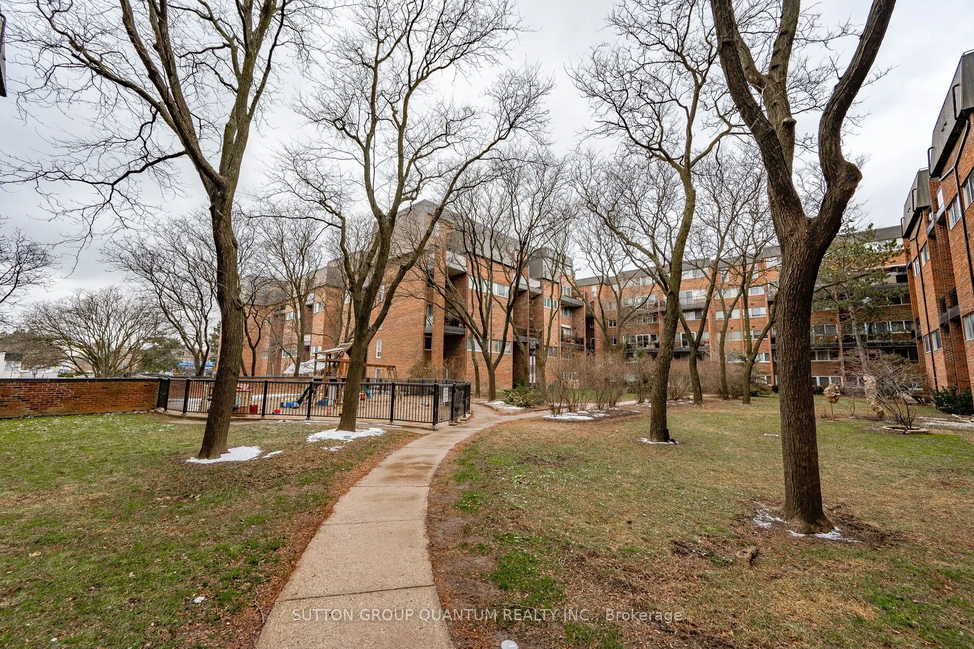 16B Elgin Street, #57