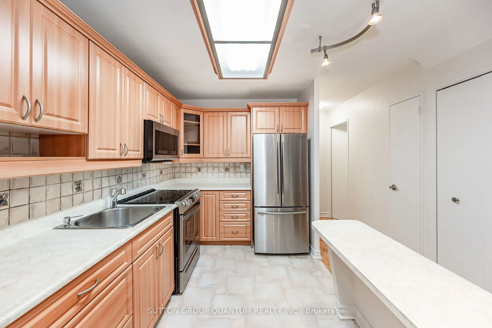 16B Elgin Street, #57