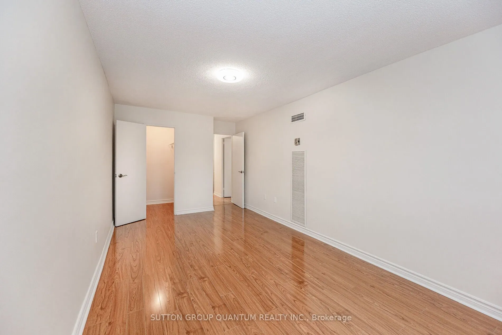 16B Elgin Street, #57