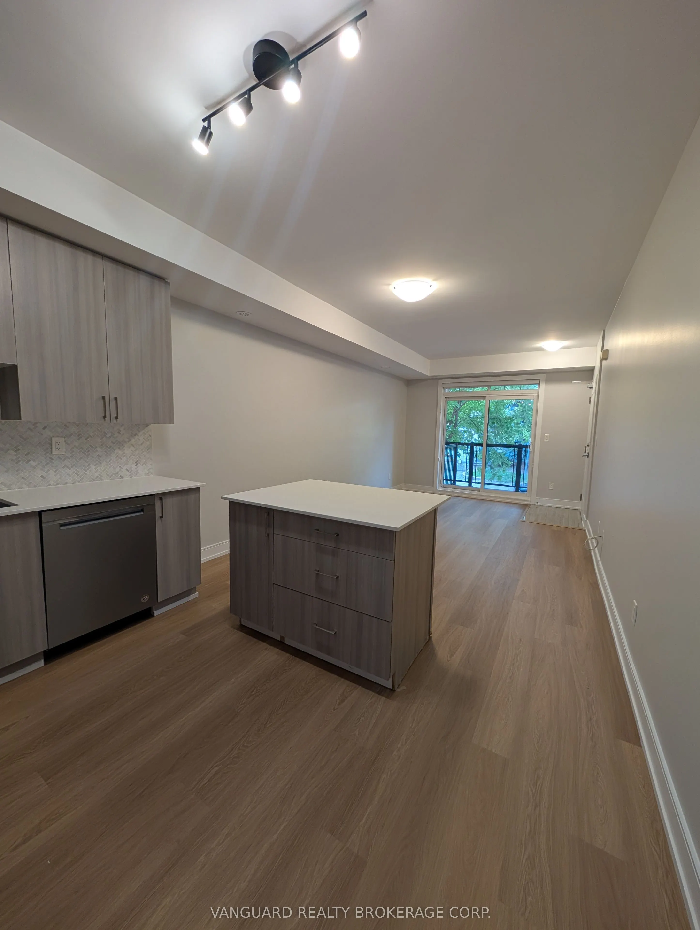 201 Pine Grove Road, #410
