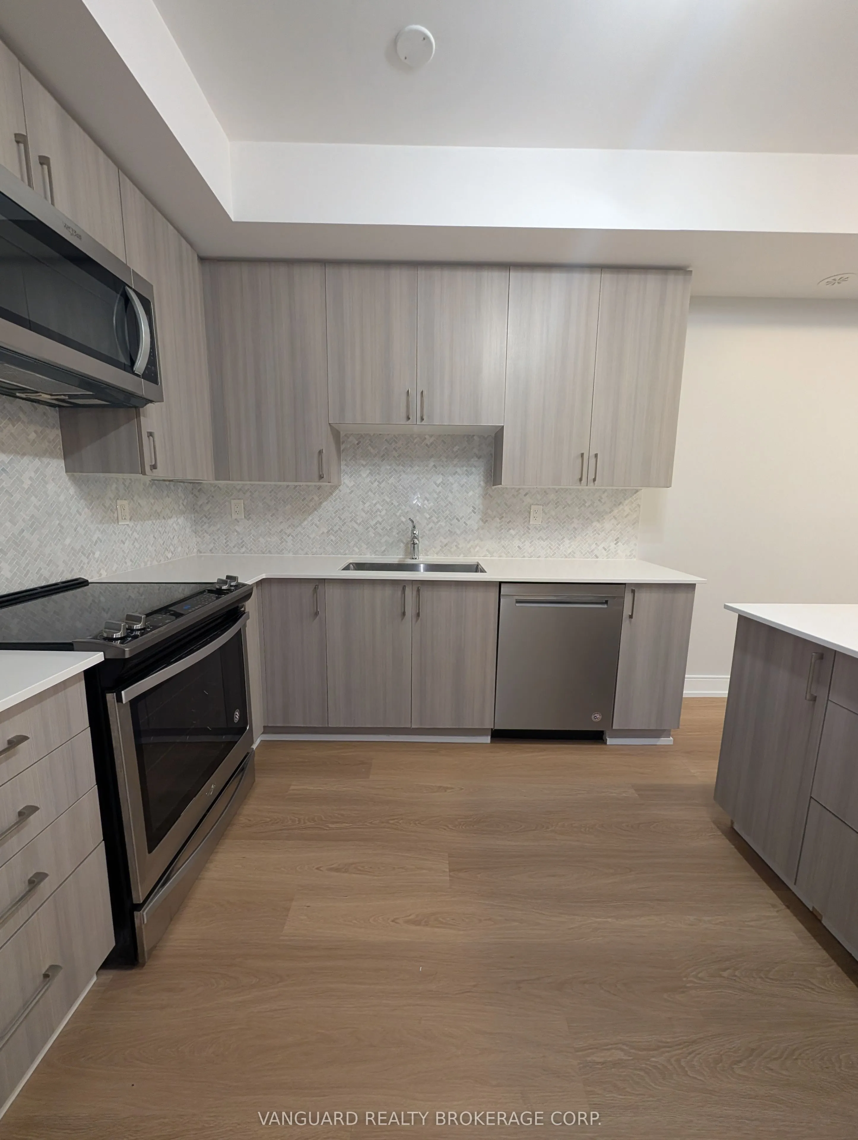 201 Pine Grove Road, #410