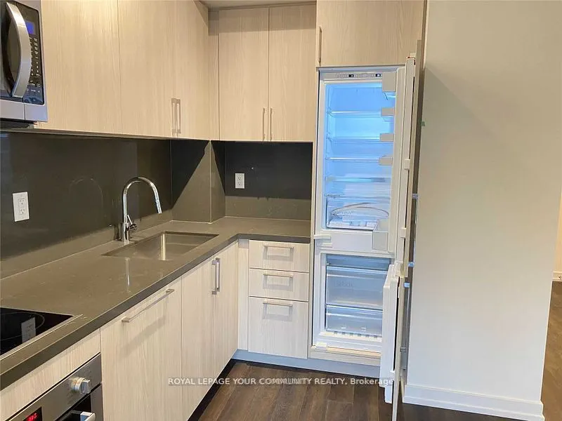 1 Grandview Avenue, #1015
