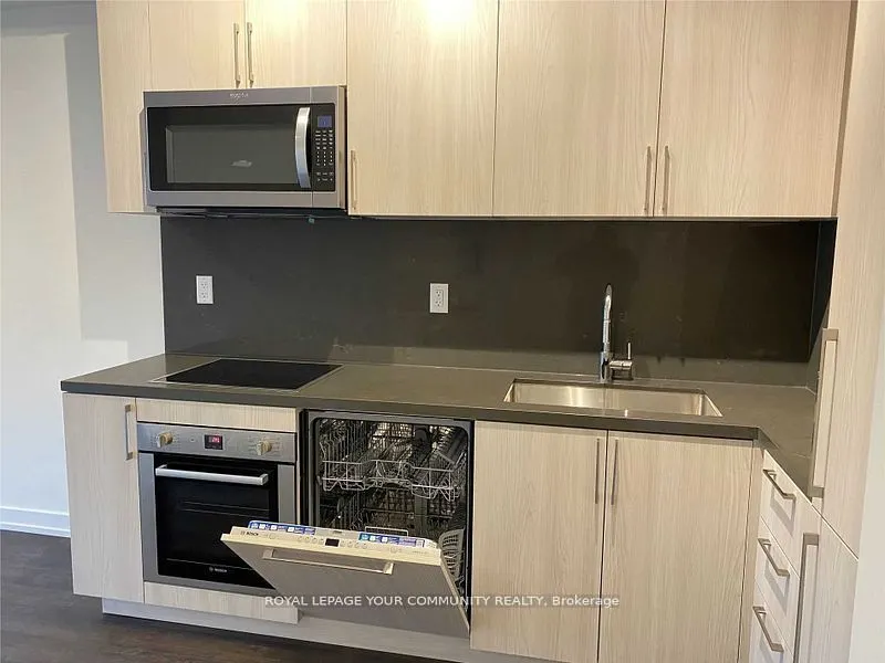 1 Grandview Avenue, #1015