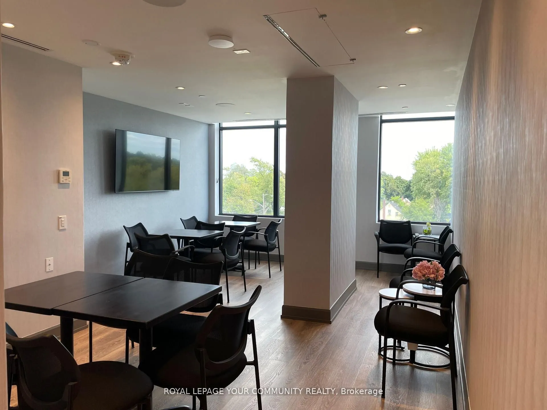 1 Grandview Avenue, #1015