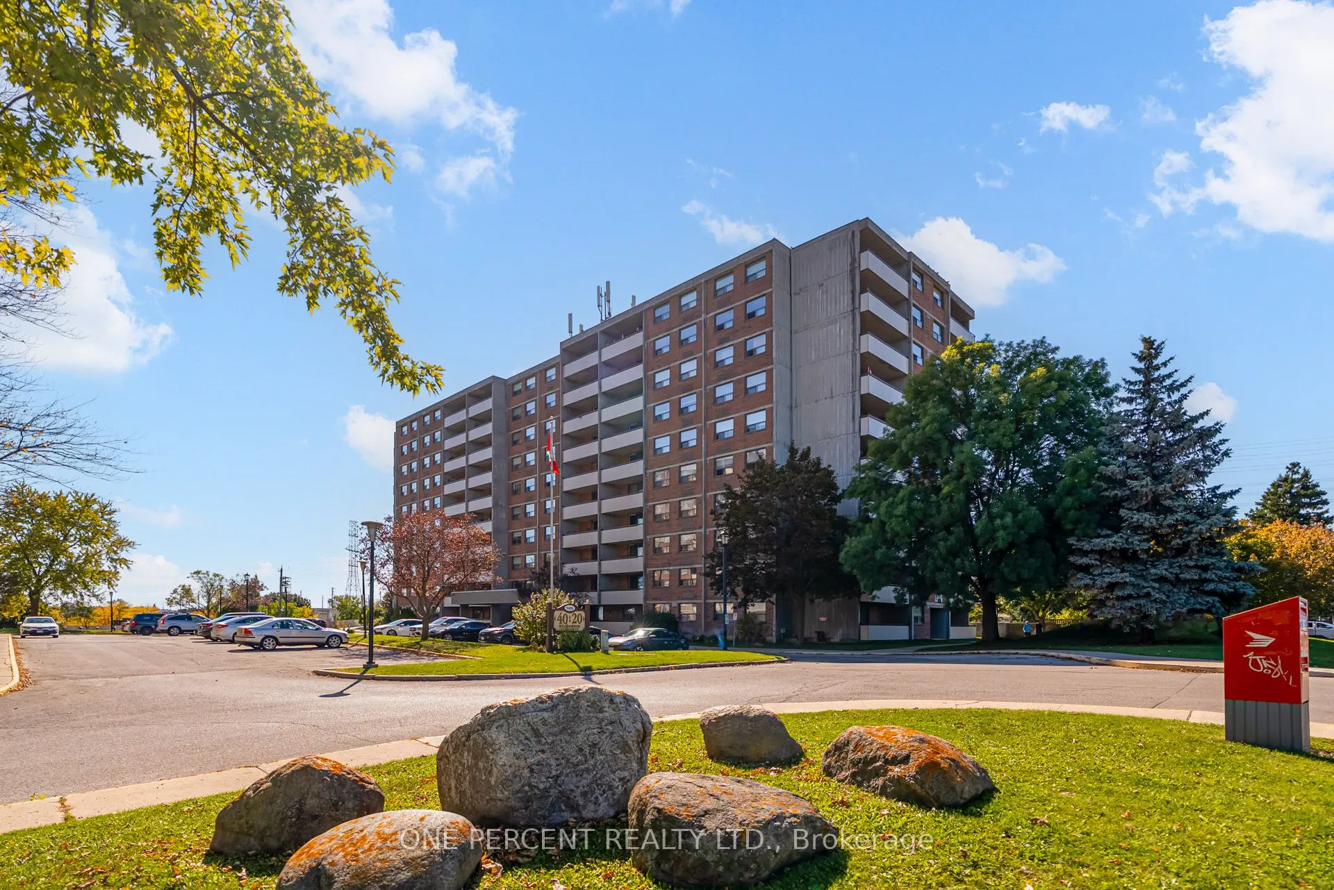 20 William Roe Boulevard, #705
