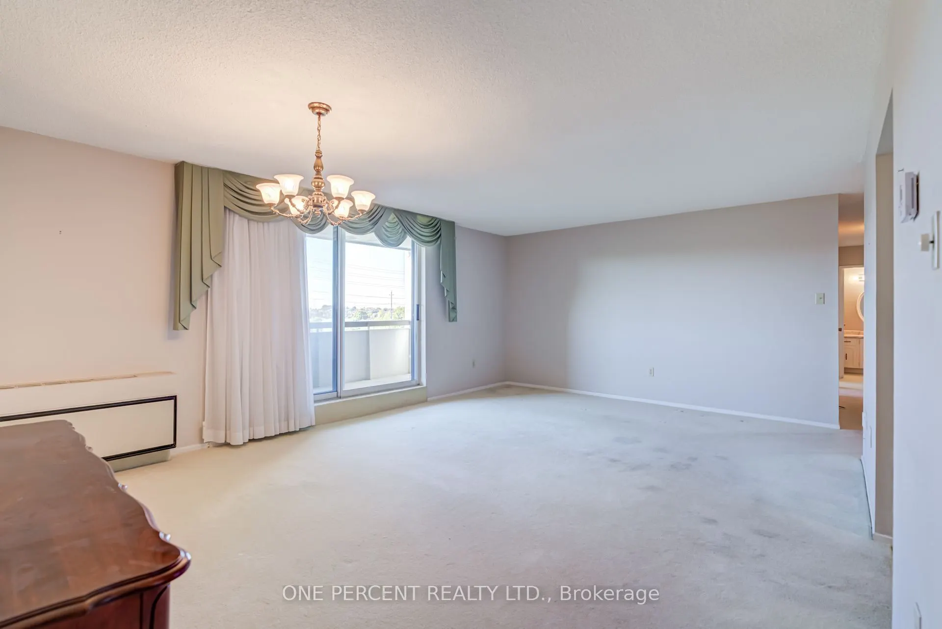 20 William Roe Boulevard, #705