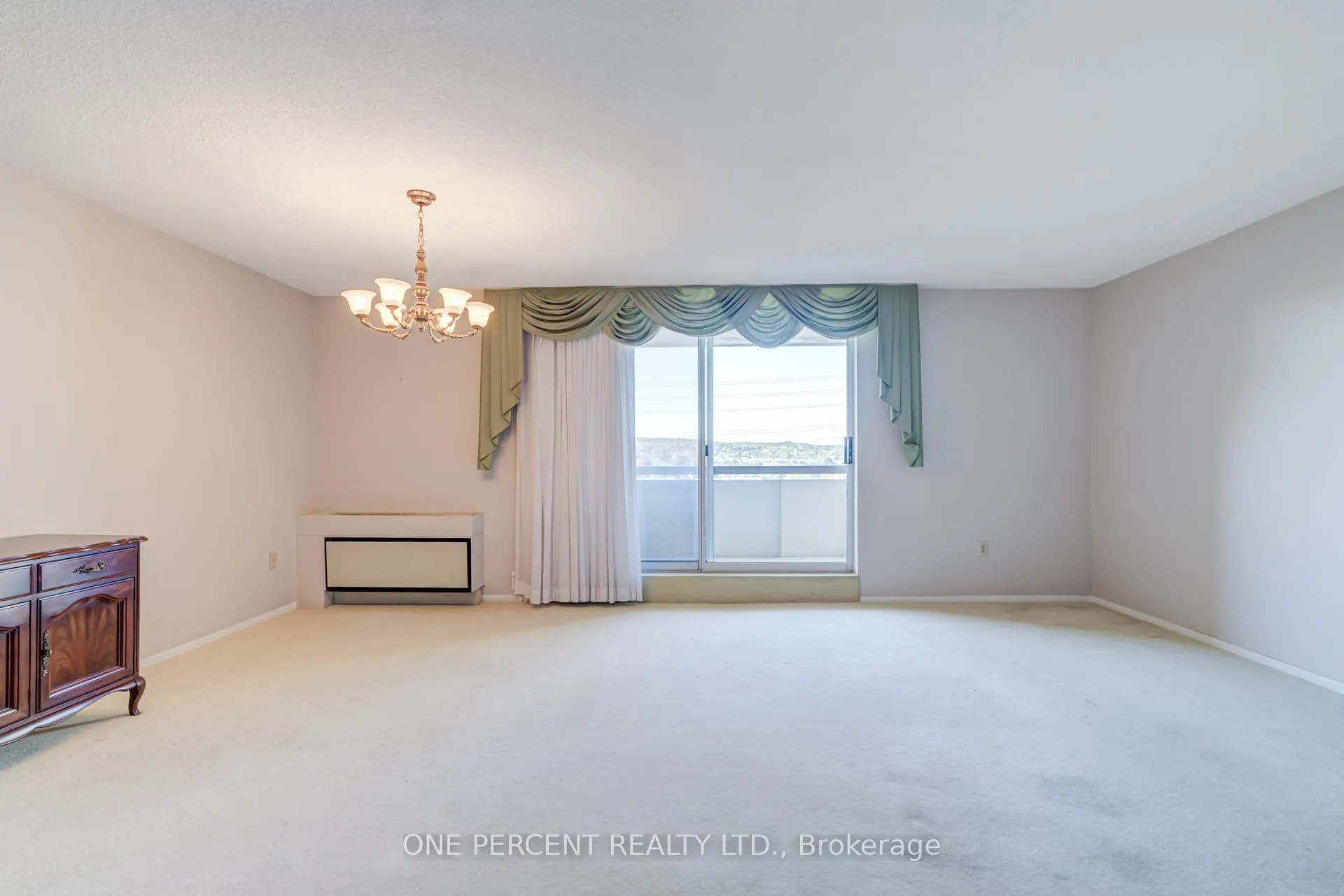 20 William Roe Boulevard, #705