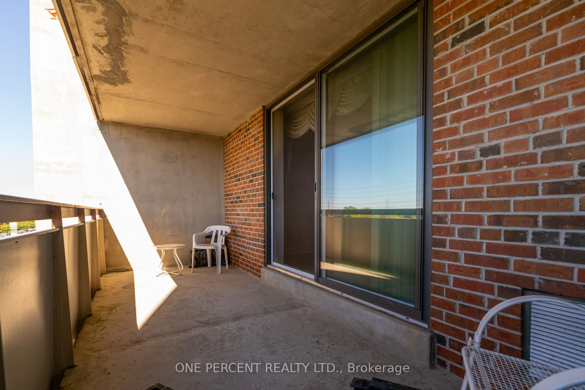 20 William Roe Boulevard, #705