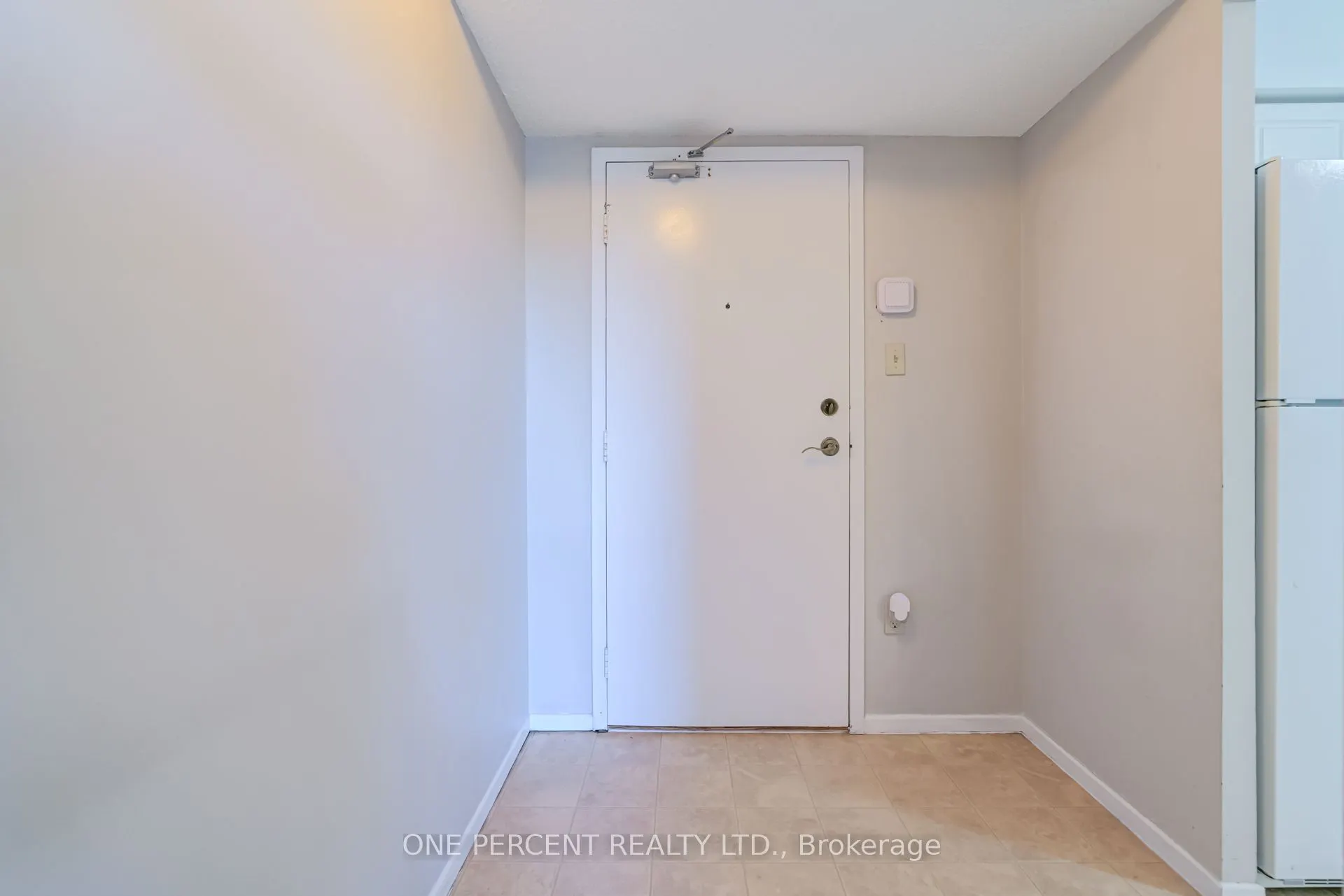 20 William Roe Boulevard, #705