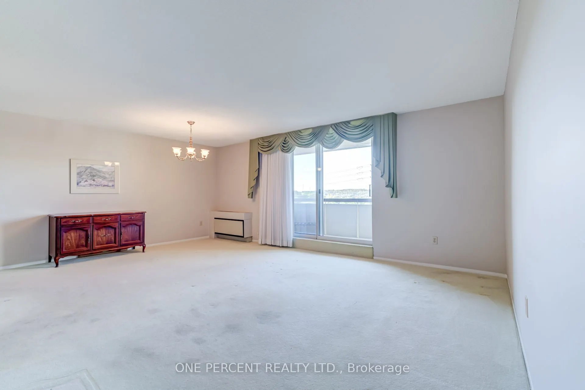 20 William Roe Boulevard, #705