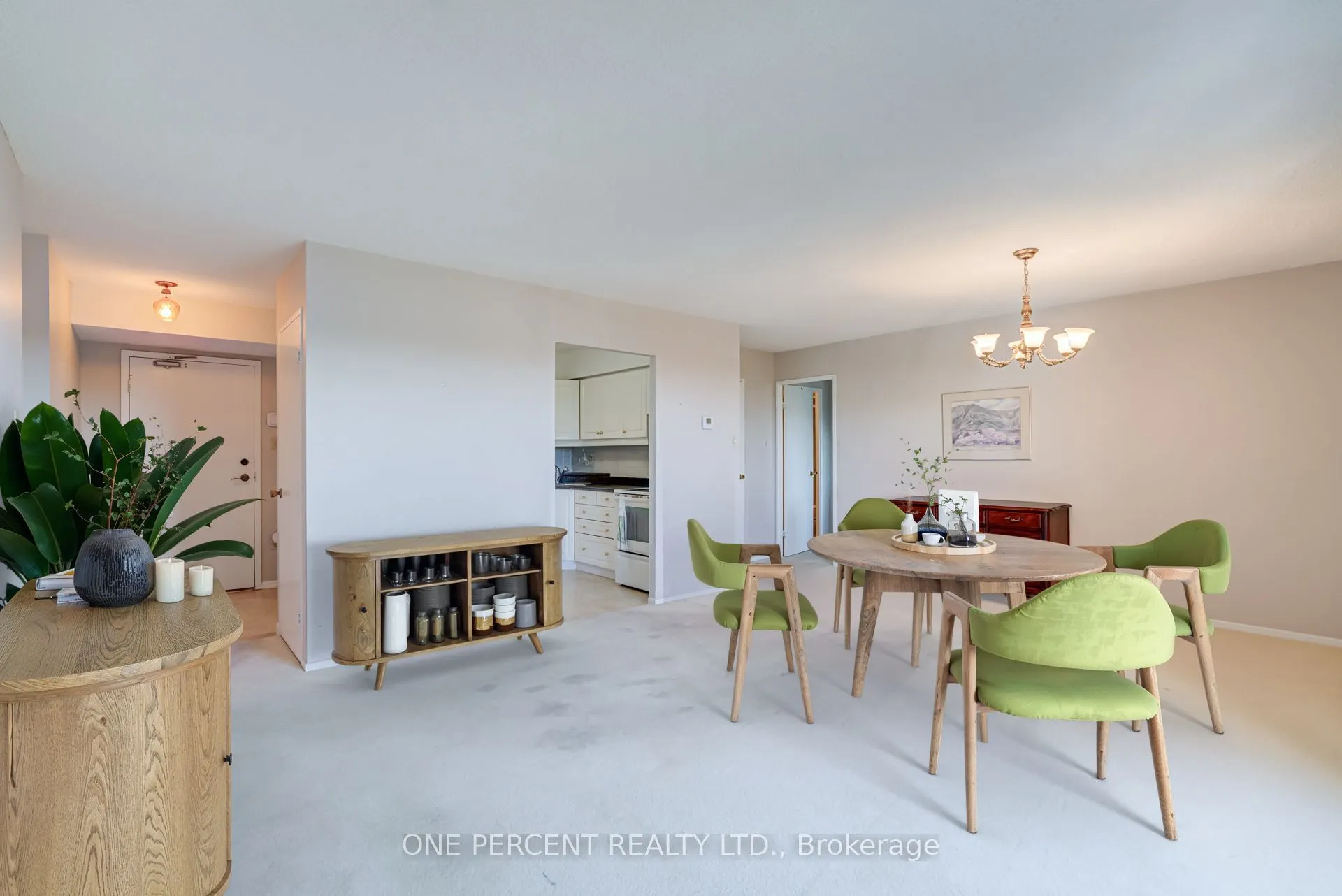 20 William Roe Boulevard, #705
