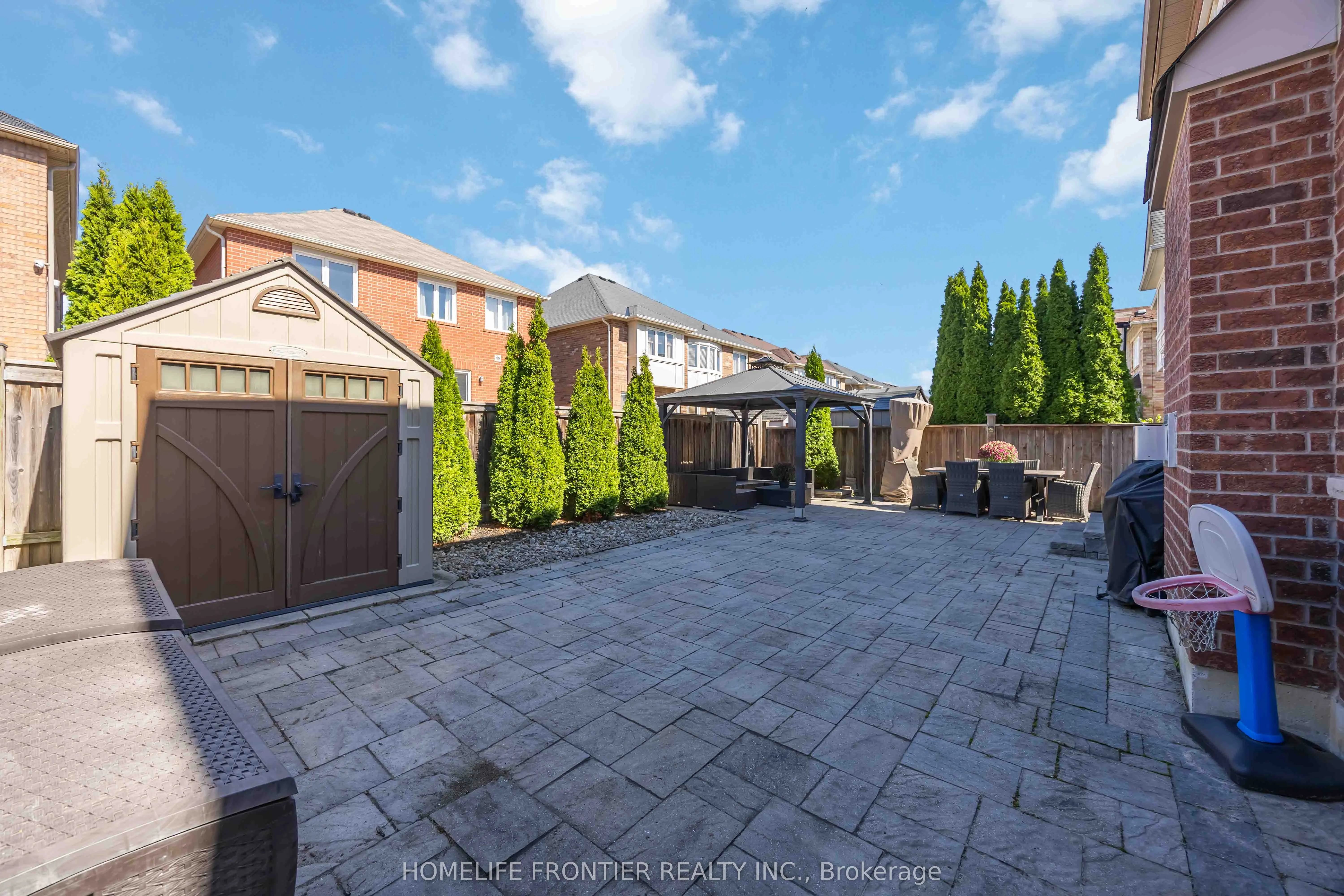 26 Barnstone Drive