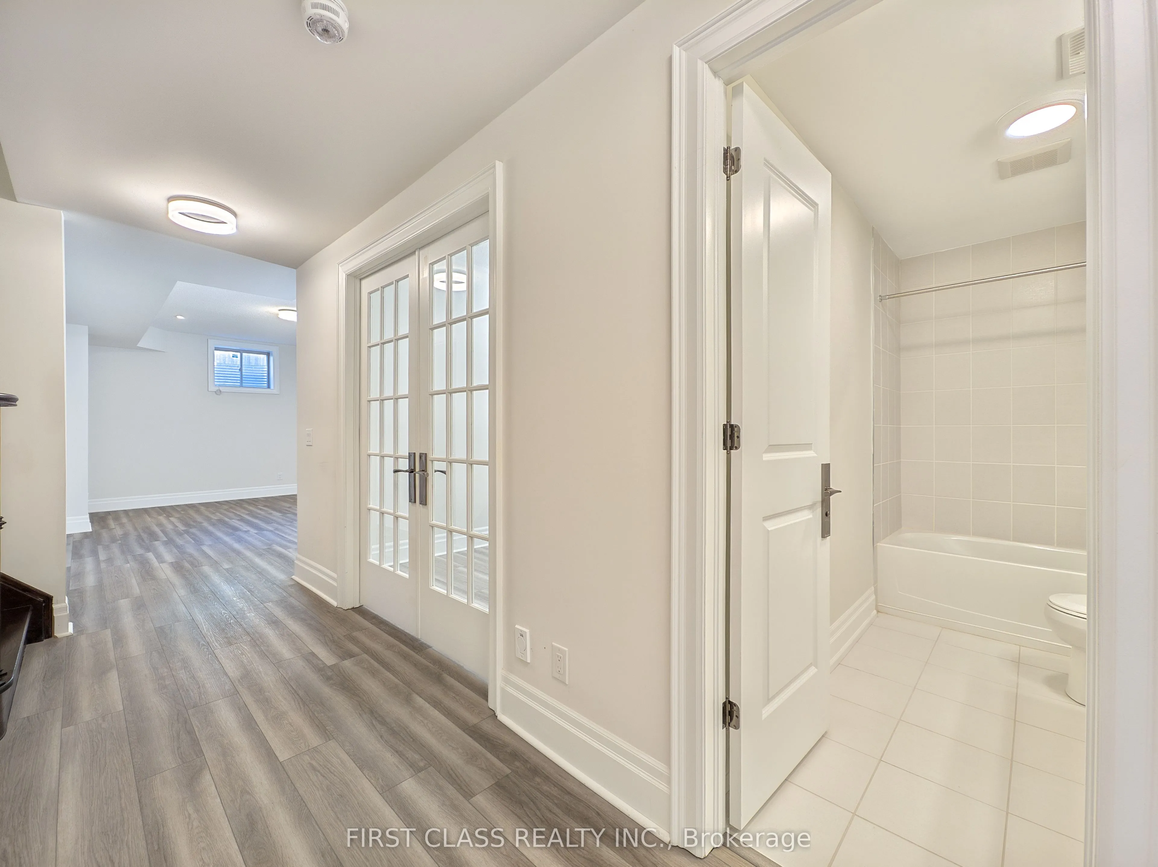 21 Rhine River Street