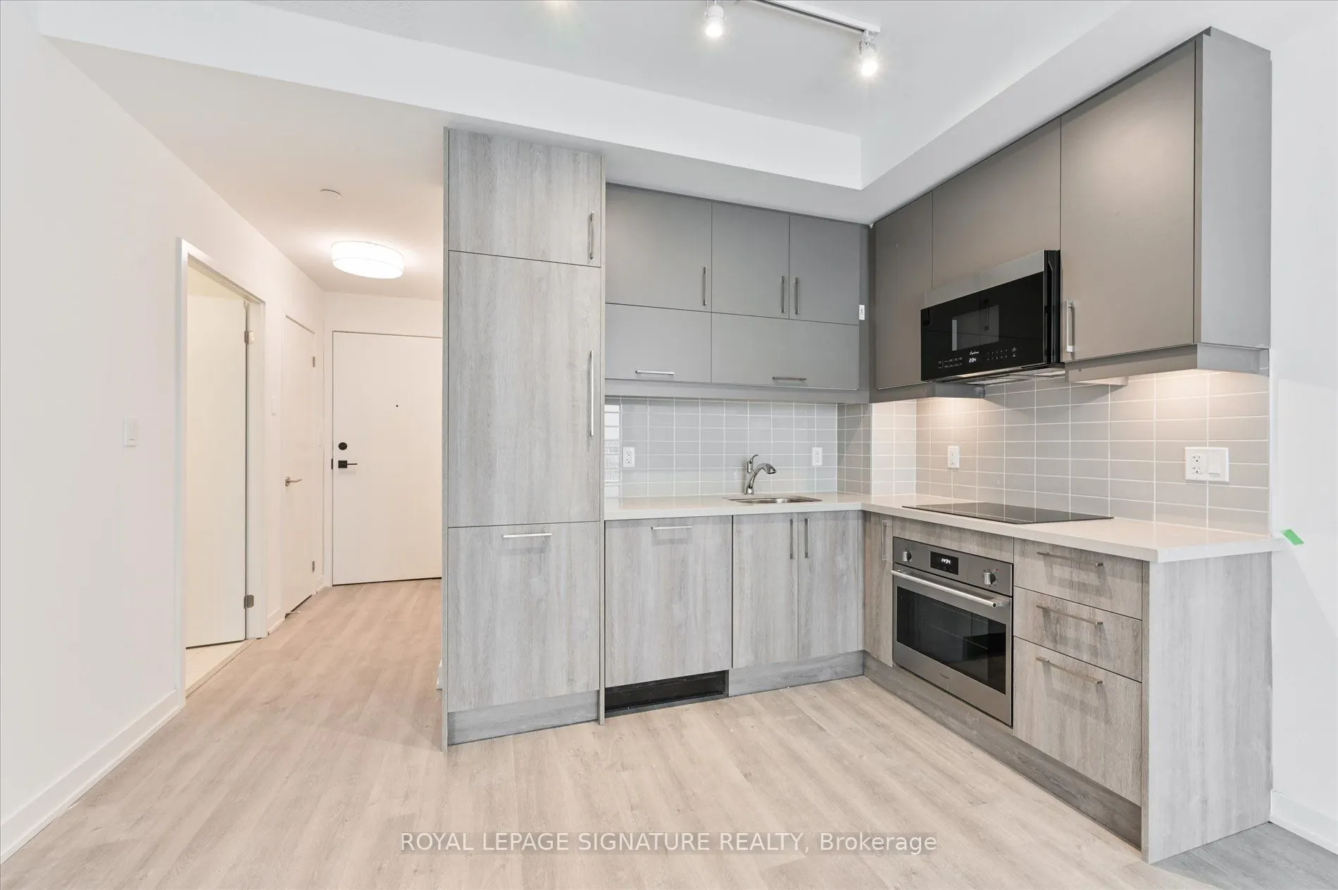 38 Simcoe Promenade, #C315