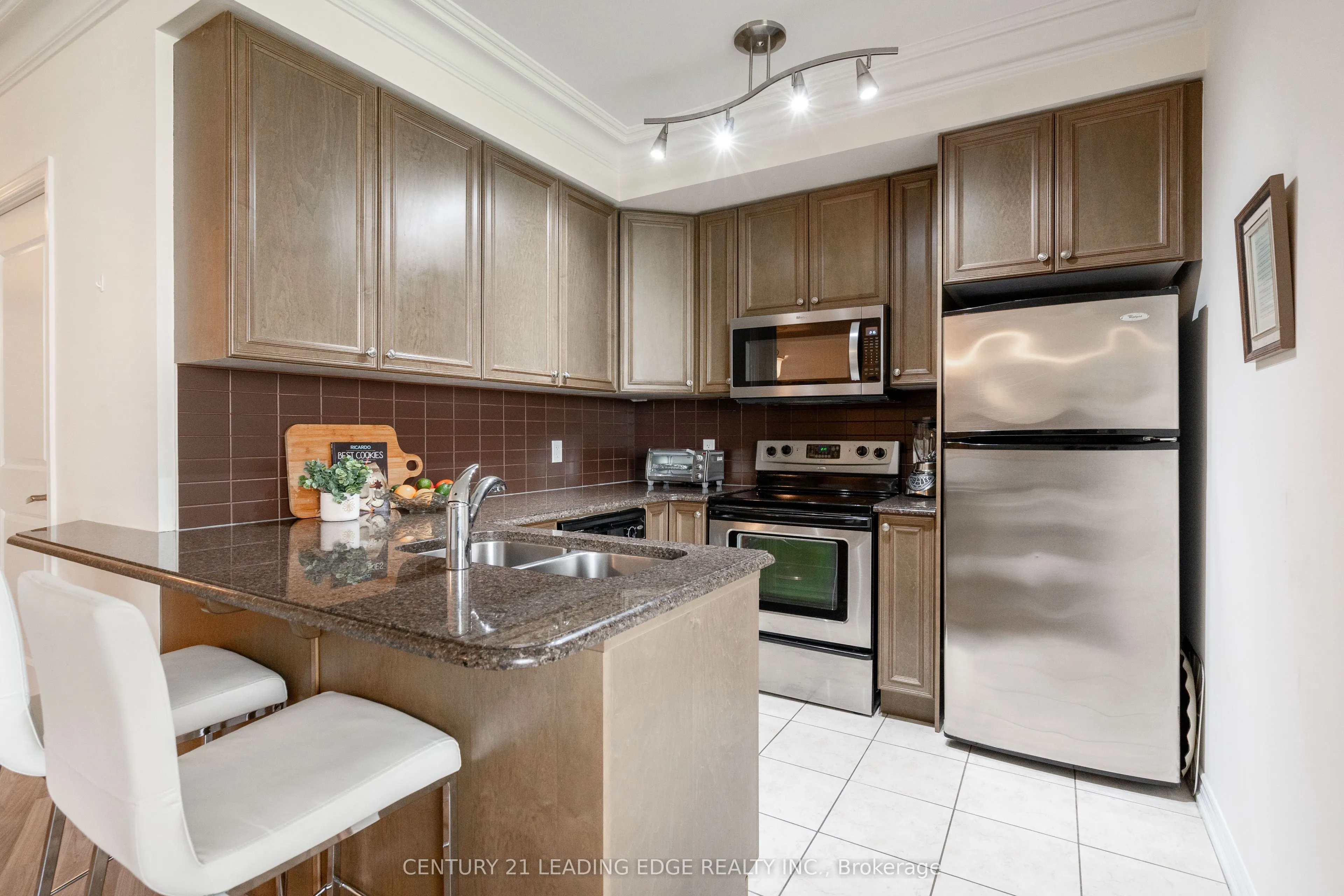 9225 Jane Street, #708