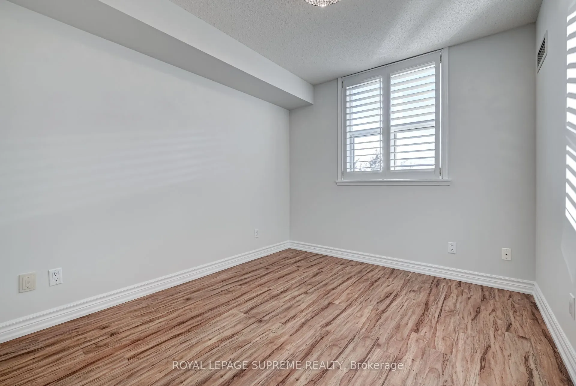 7373 Martin Grove Road, #516