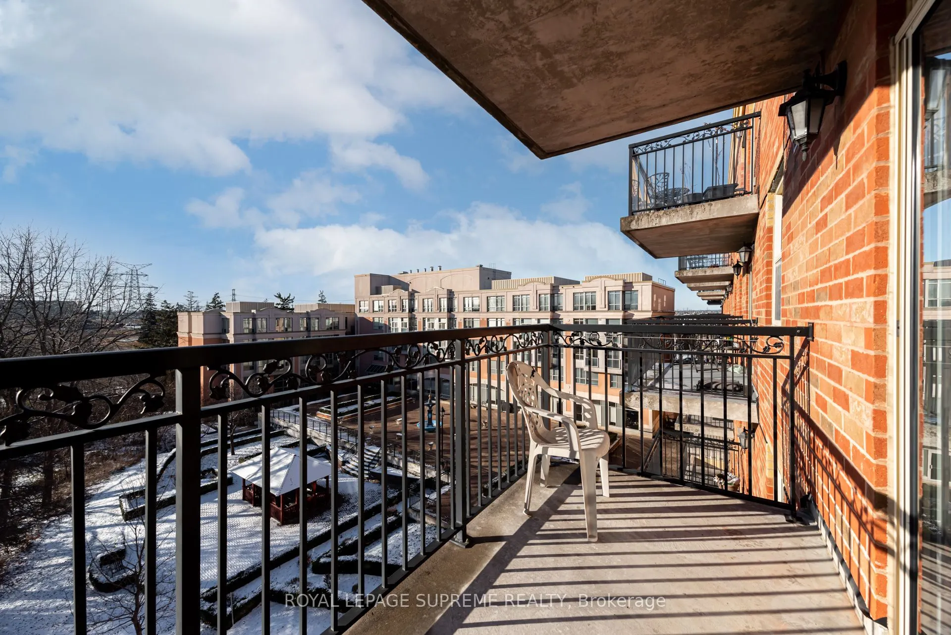 7373 Martin Grove Road, #516