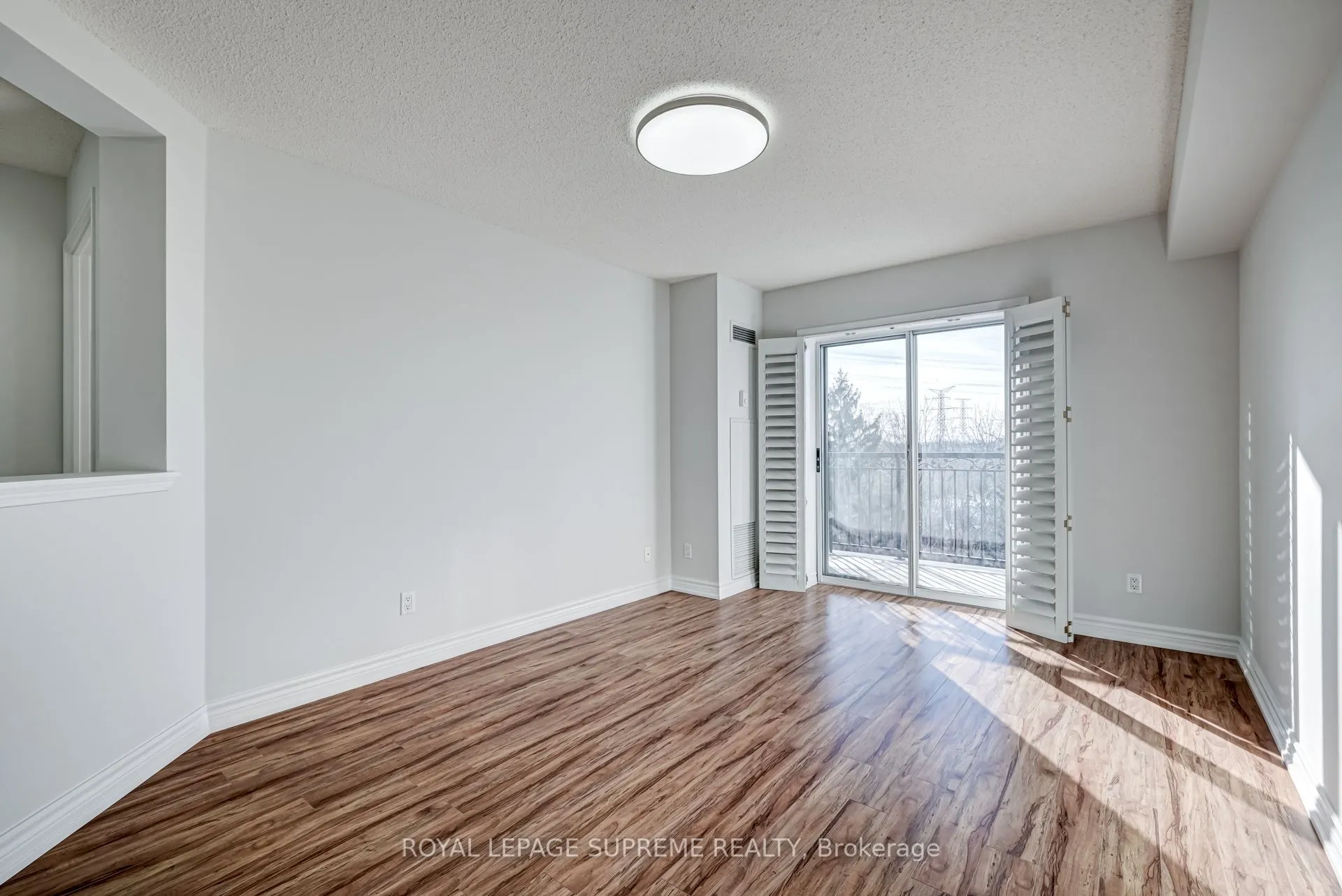 7373 Martin Grove Road, #516