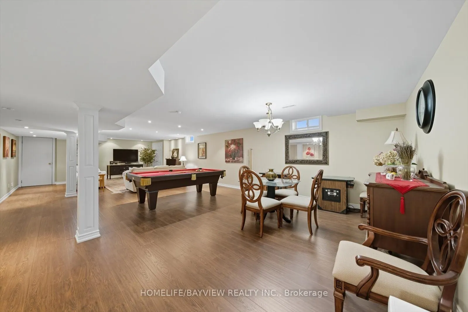 3 Crowling Court