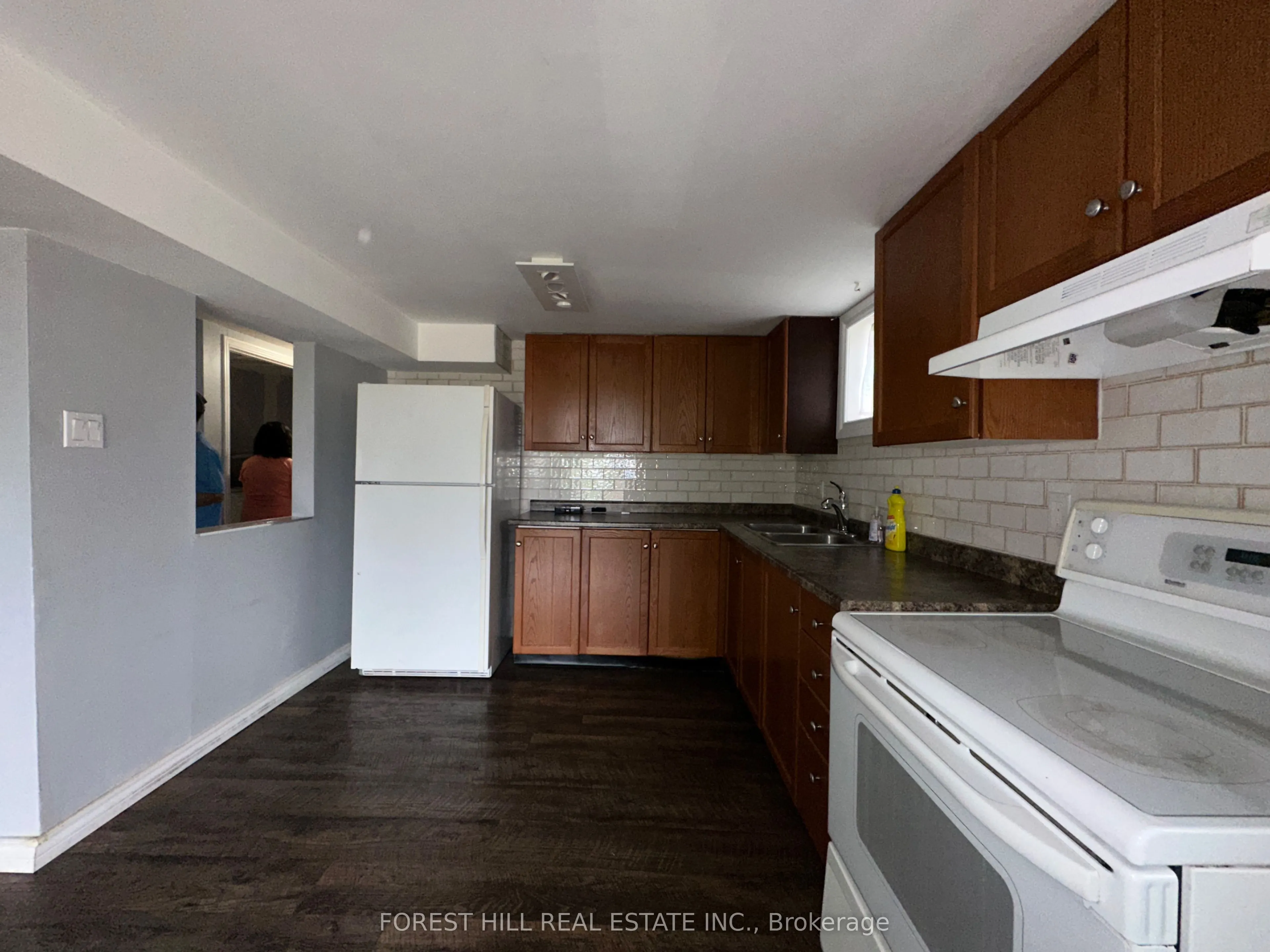 354 Britannia Avenue, #Lower