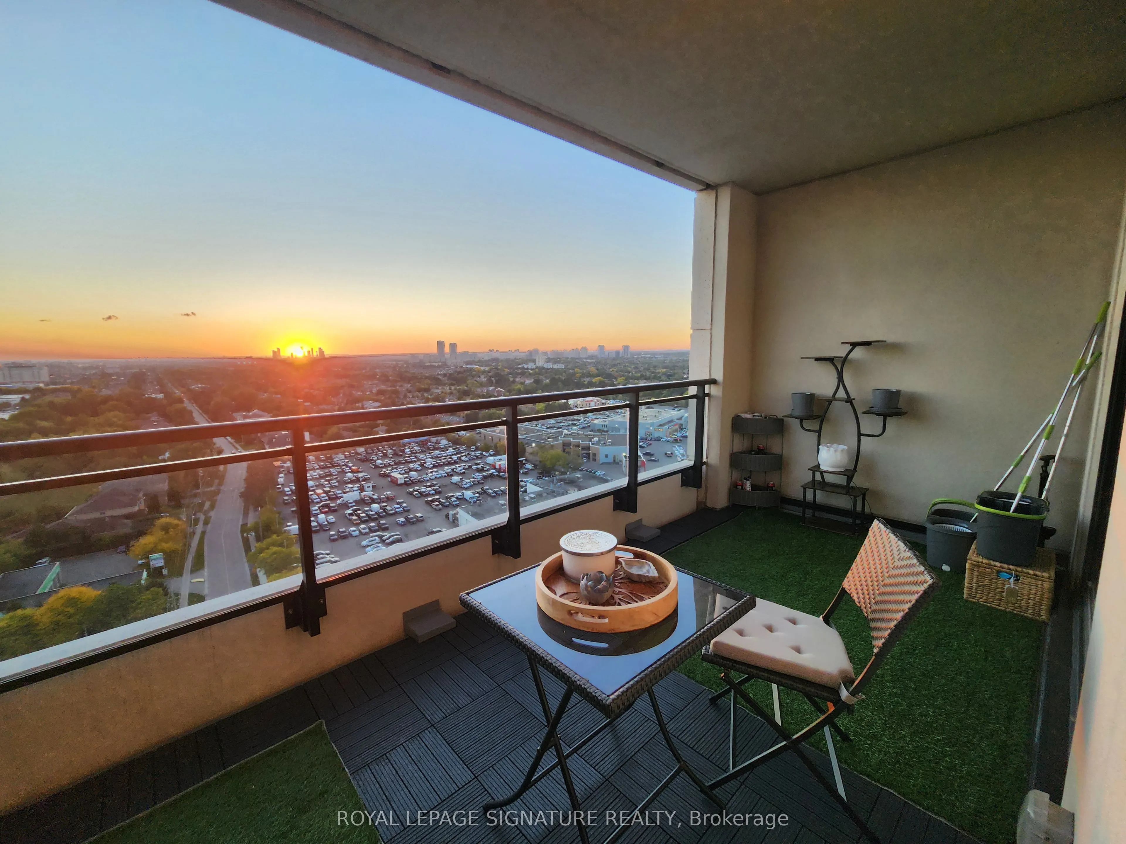 1 Grandview Avenue, #1909