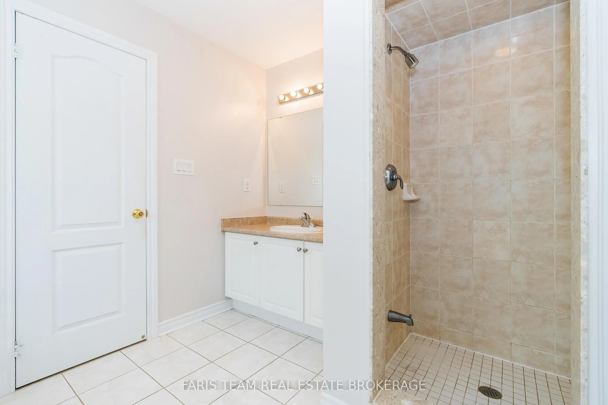 103 Collier Crescent