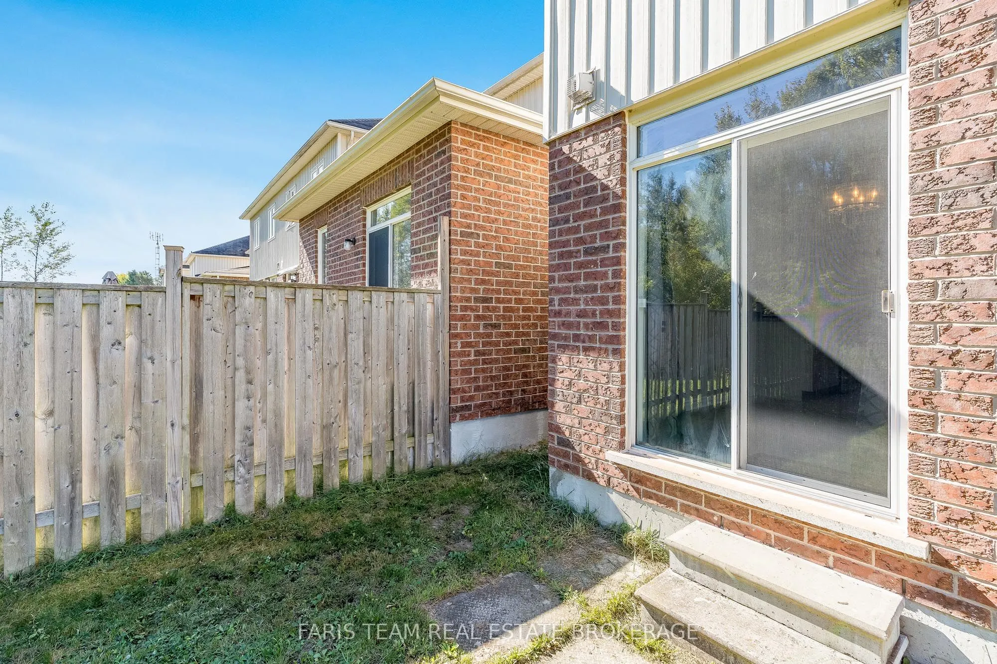 103 Collier Crescent