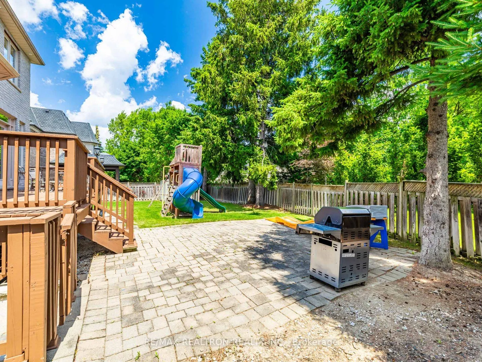 12 Orlon Crescent