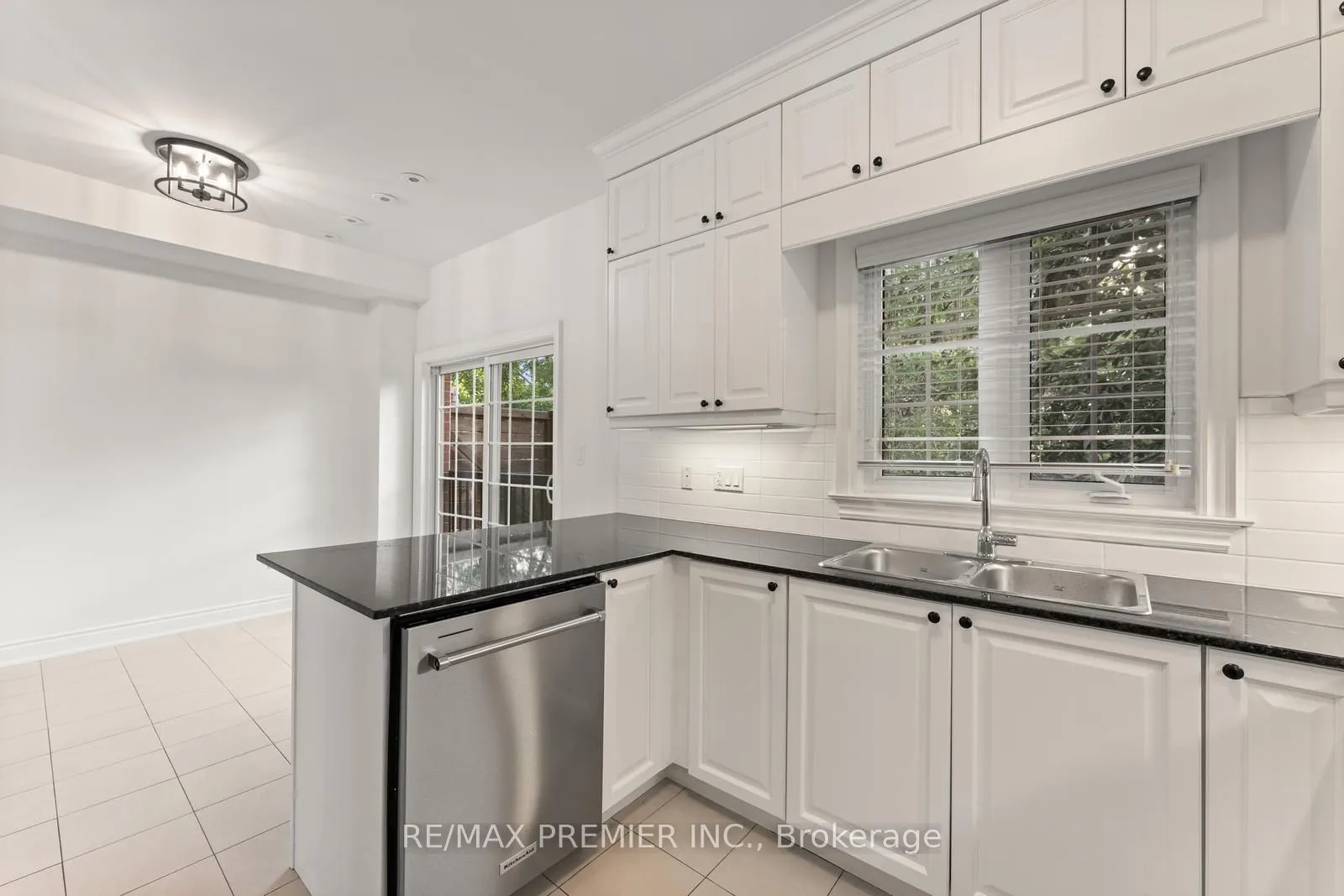 34 George Bogg Road