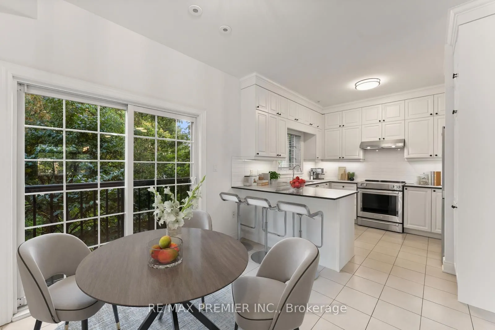 34 George Bogg Road