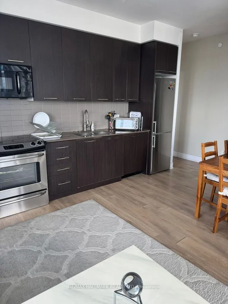9471 Yonge Street, #1610