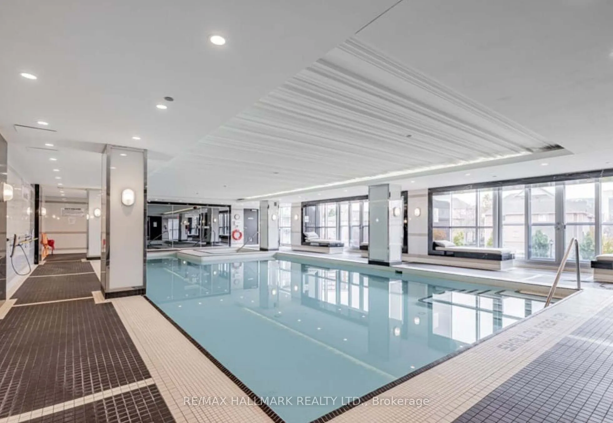 9471 Yonge Street, #1610
