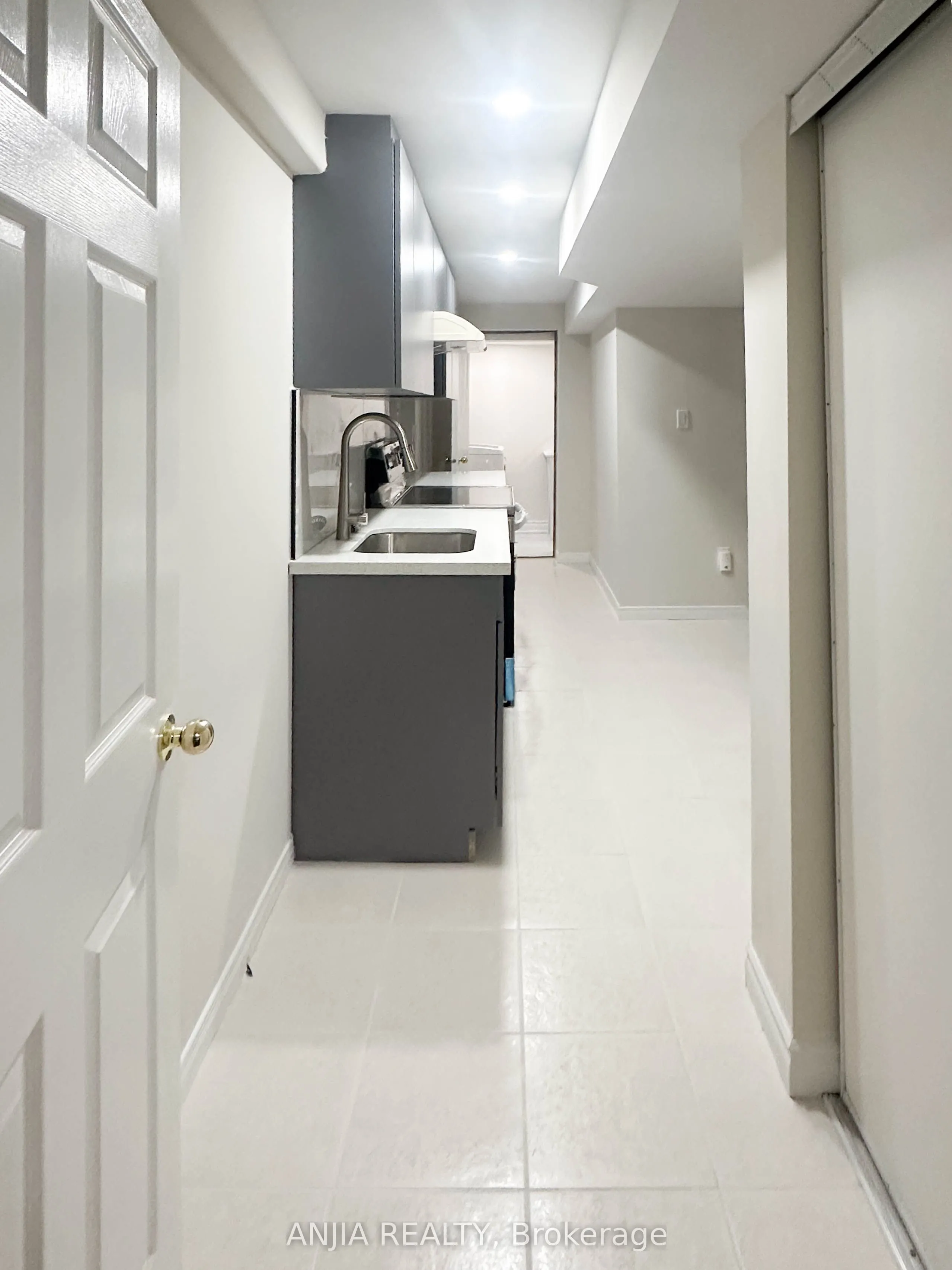 139 Hillwood Street, #Basement
