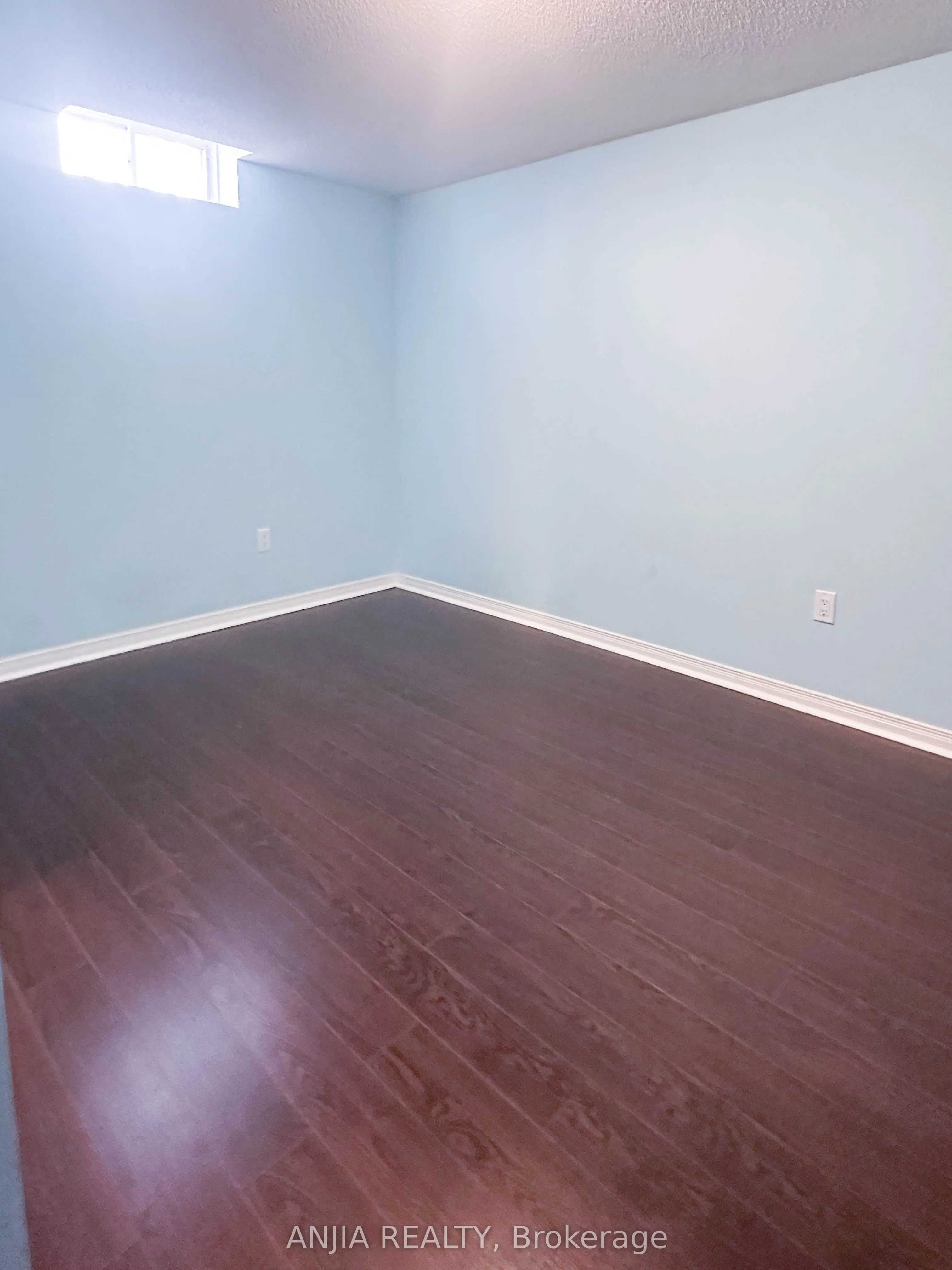 139 Hillwood Street, #Basement