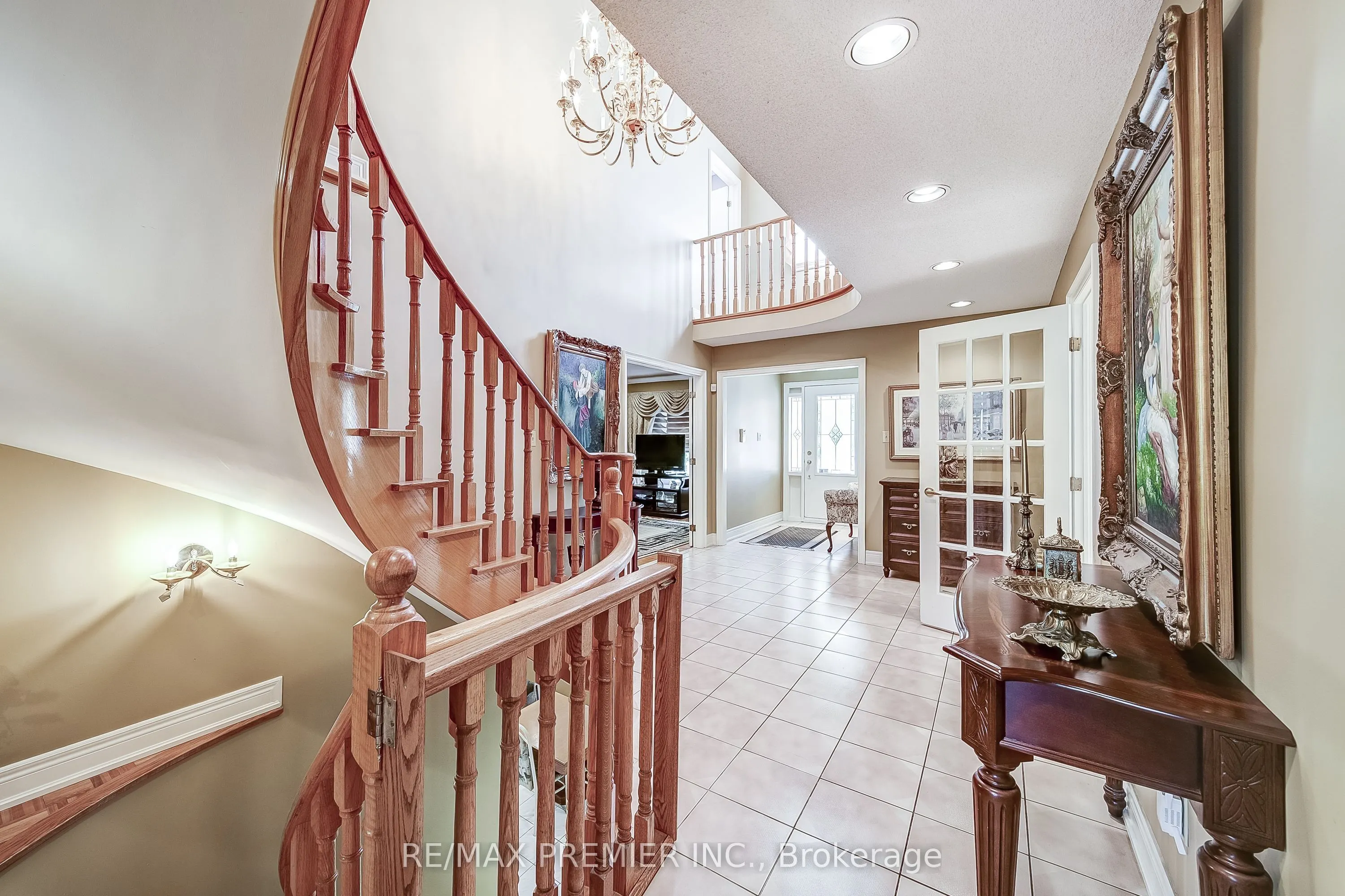 300 Belview Avenue