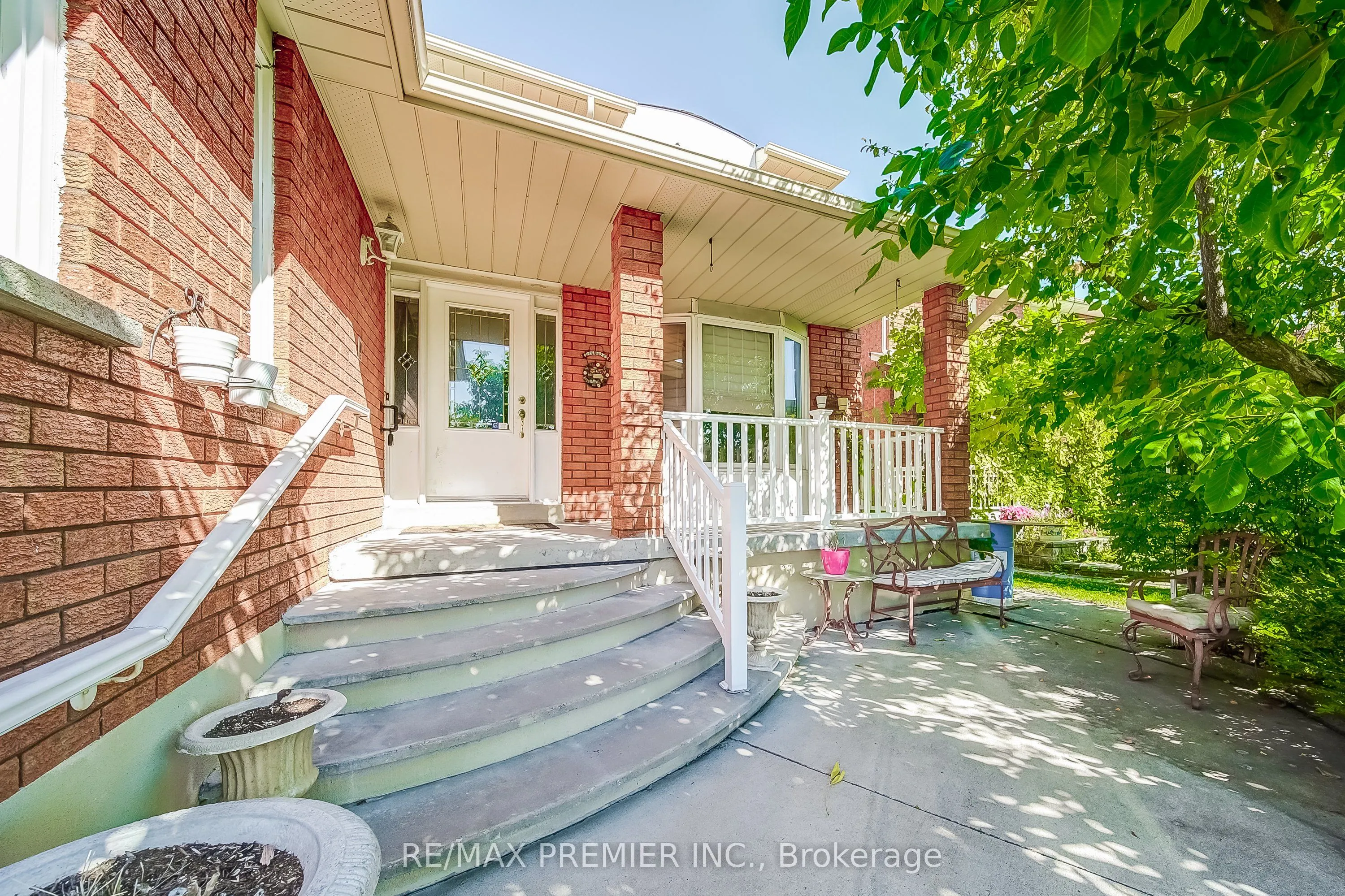 300 Belview Avenue