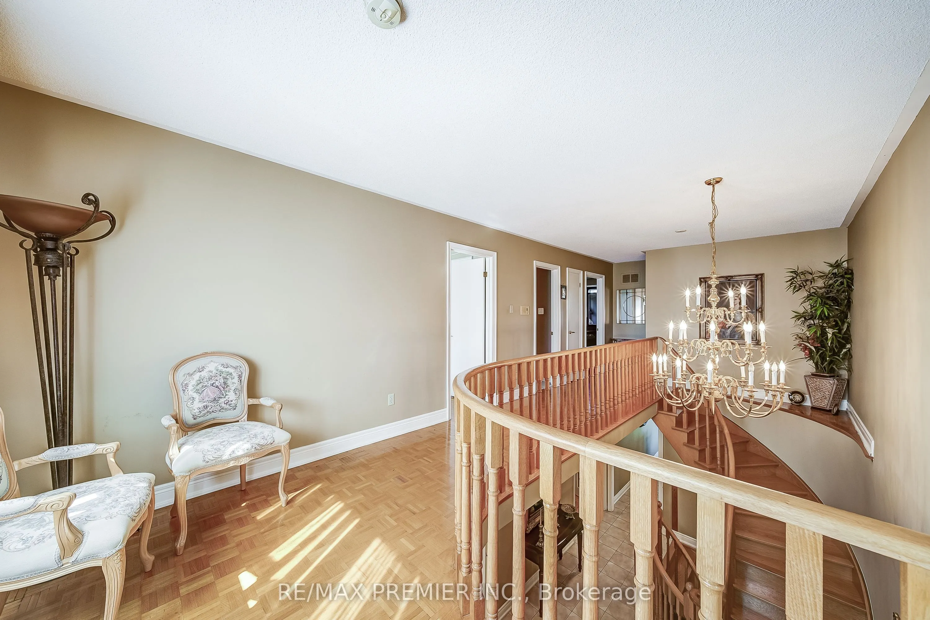 300 Belview Avenue