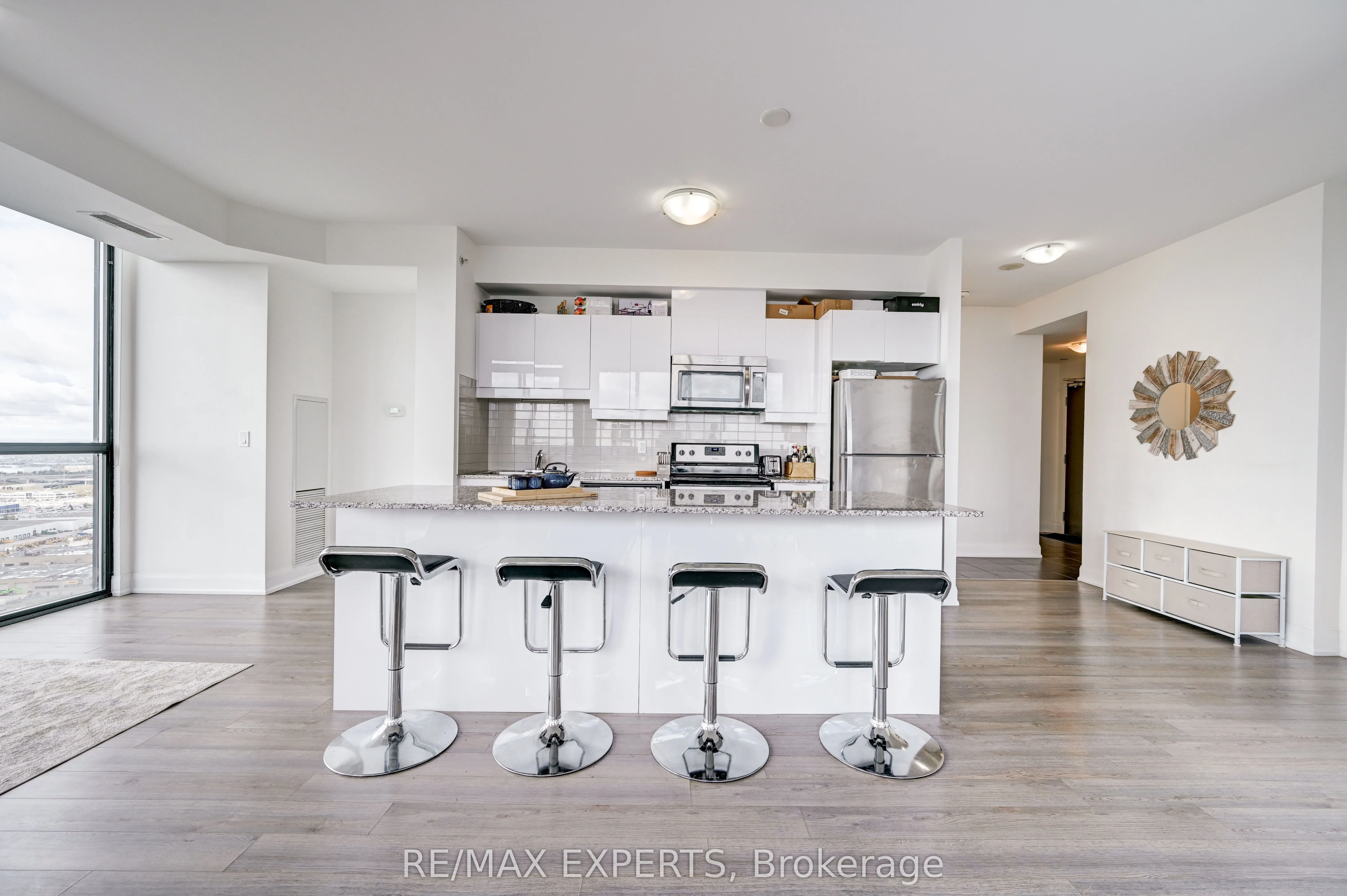 2910 Highway 7 Road W, #3002