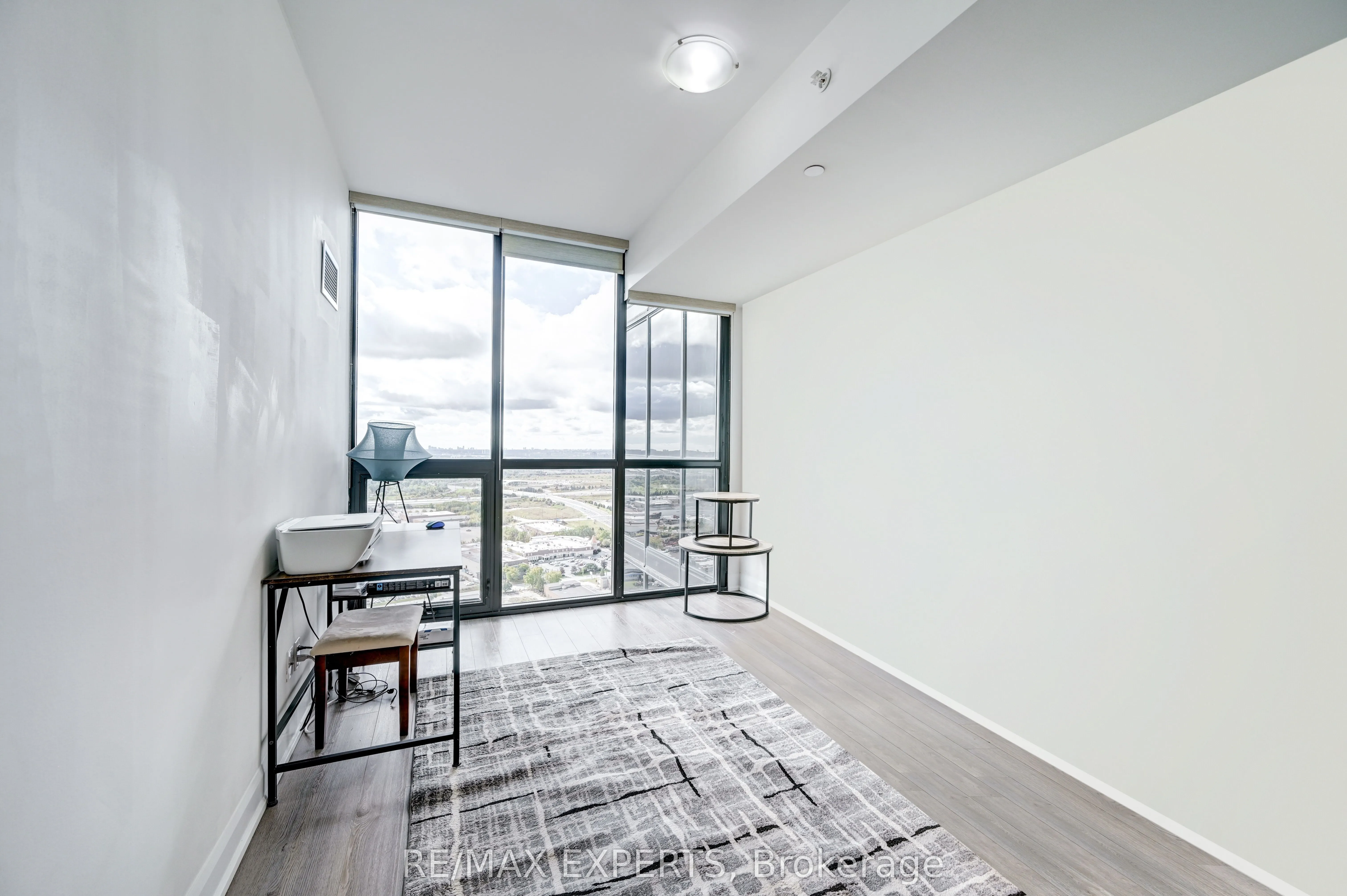 2910 Highway 7 Road W, #3002