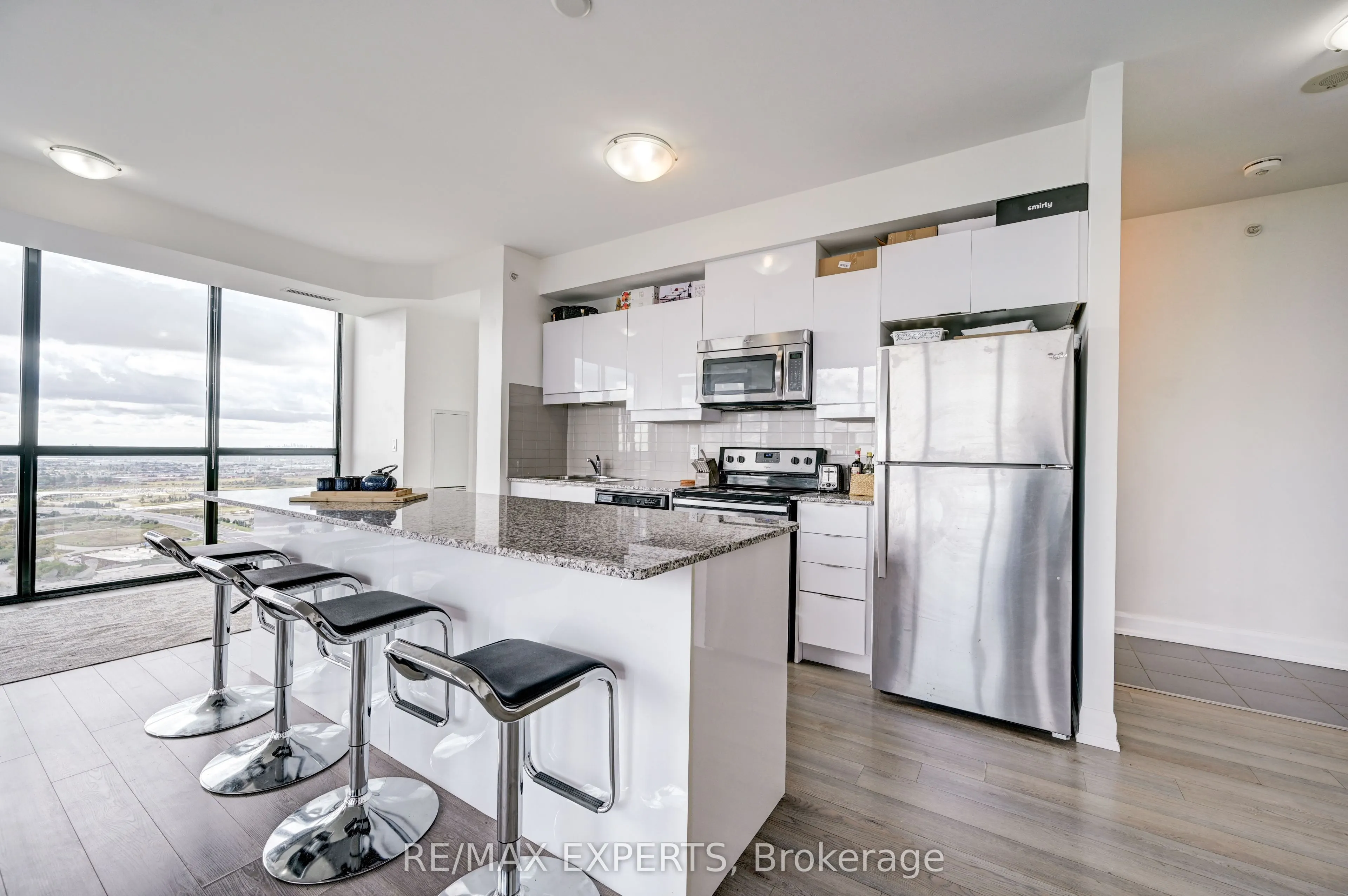 2910 Highway 7 Road W, #3002