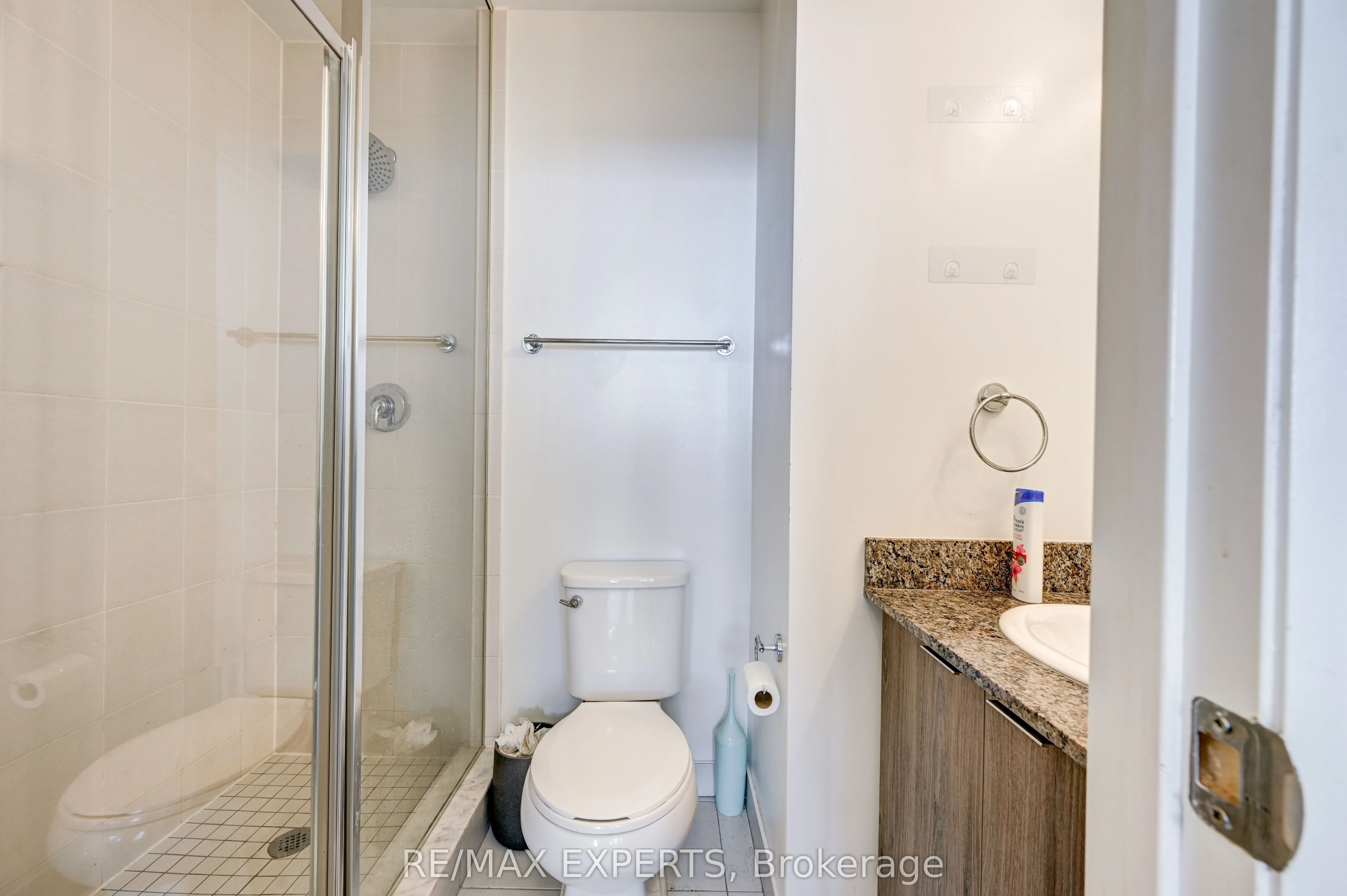 2910 Highway 7 Road W, #3002