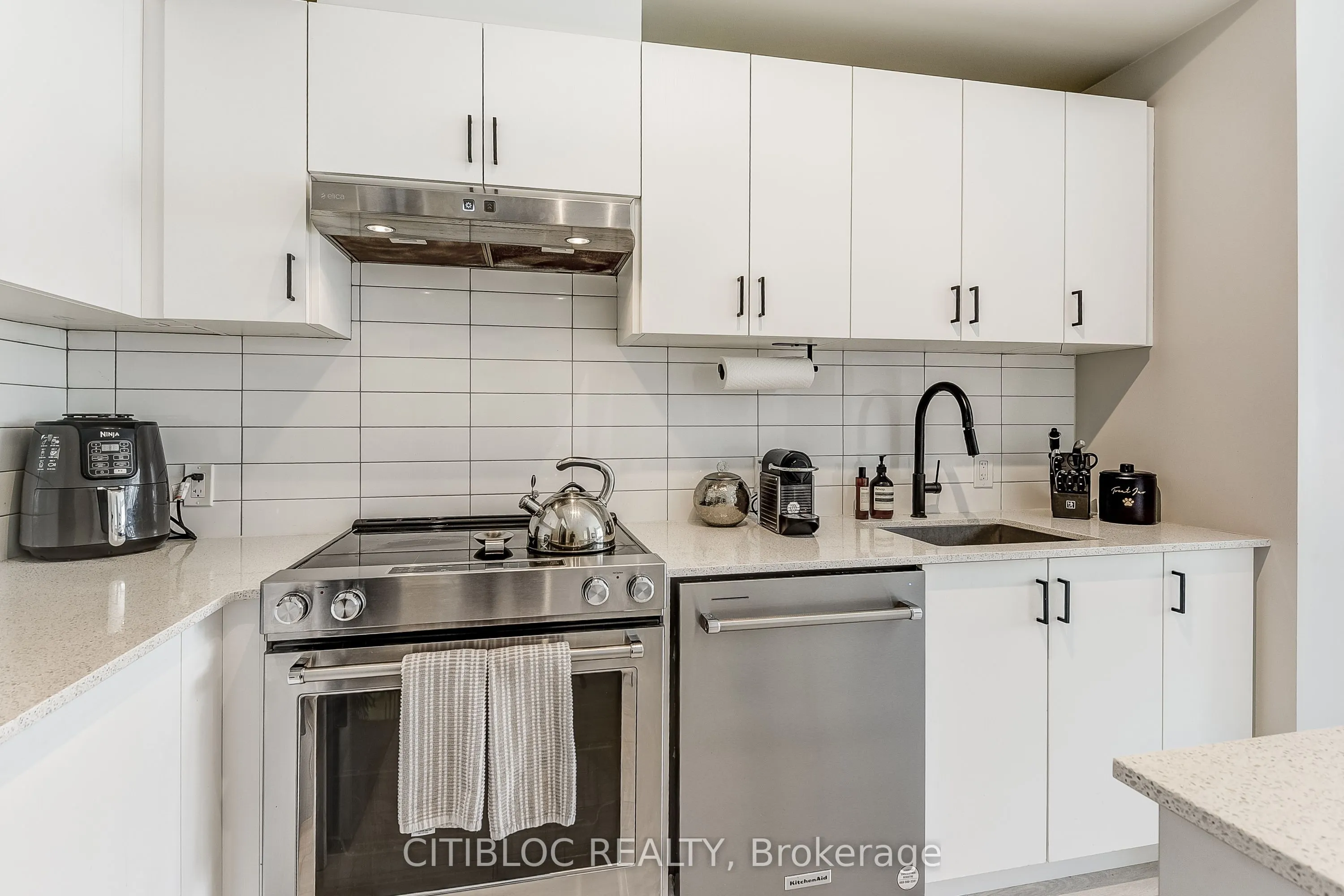 9000 Jane Street, #1408