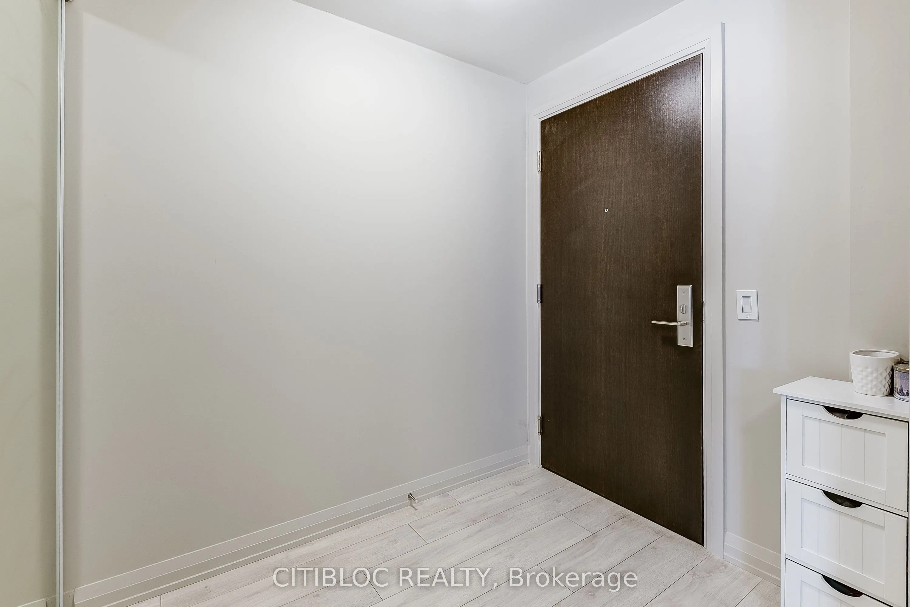 9000 Jane Street, #1408