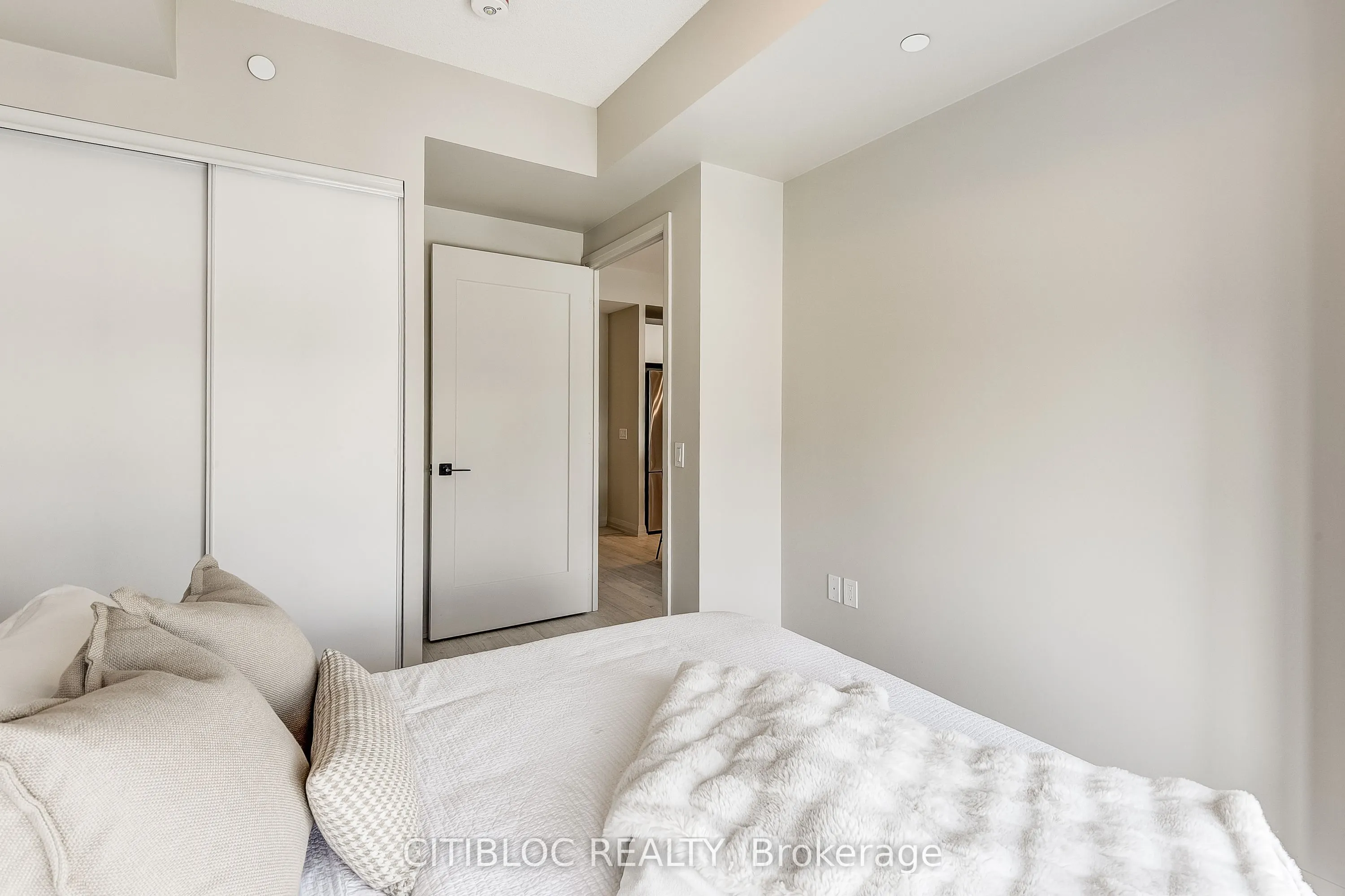 9000 Jane Street, #1408