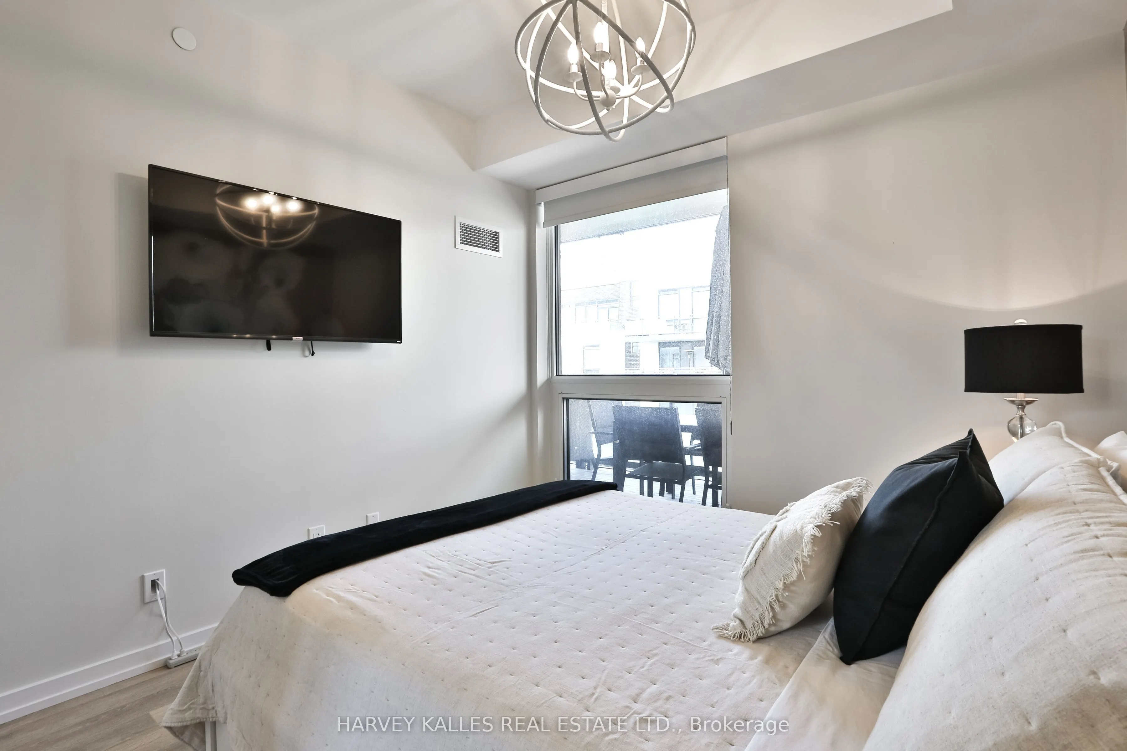 241 Sea Ray Avenue, #320