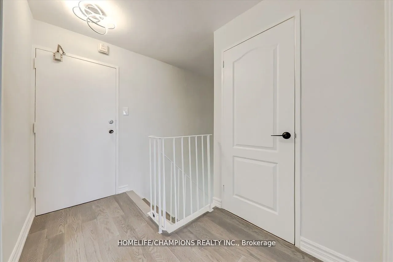 16 Elgin Street N, #325