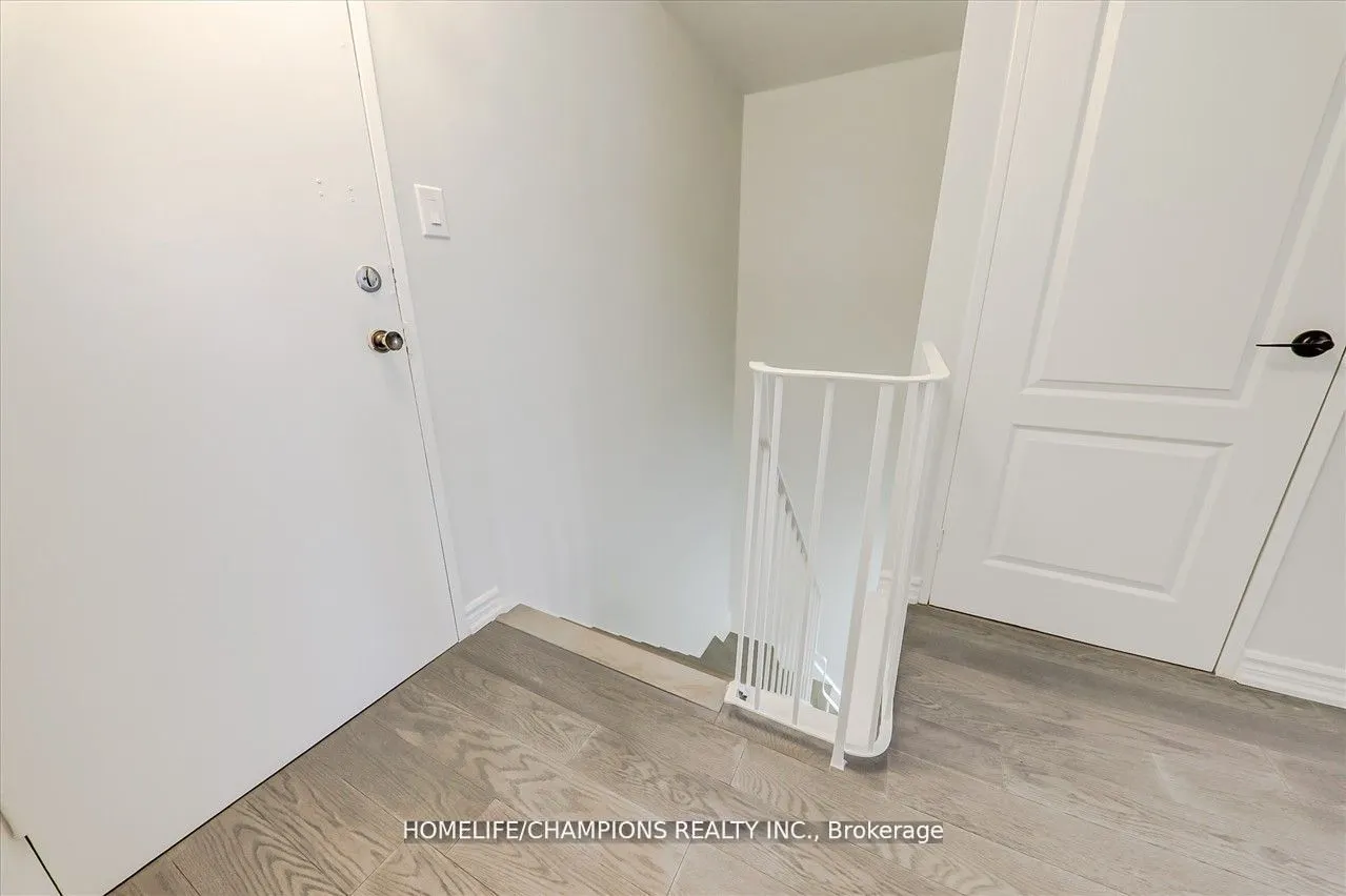 16 Elgin Street N, #325