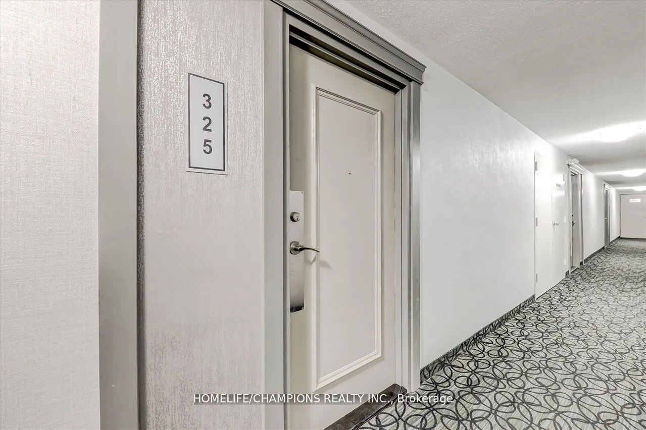 16 Elgin Street N, #325