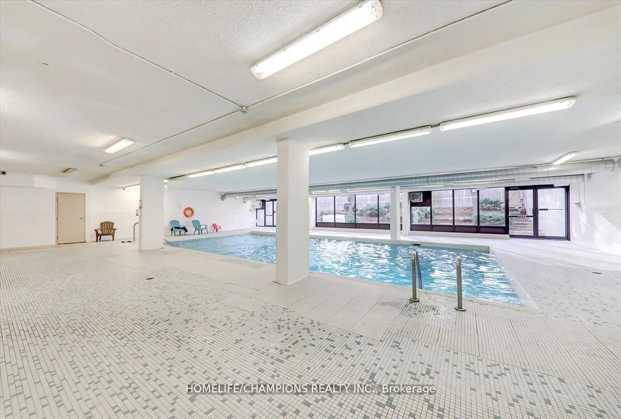 16 Elgin Street N, #325