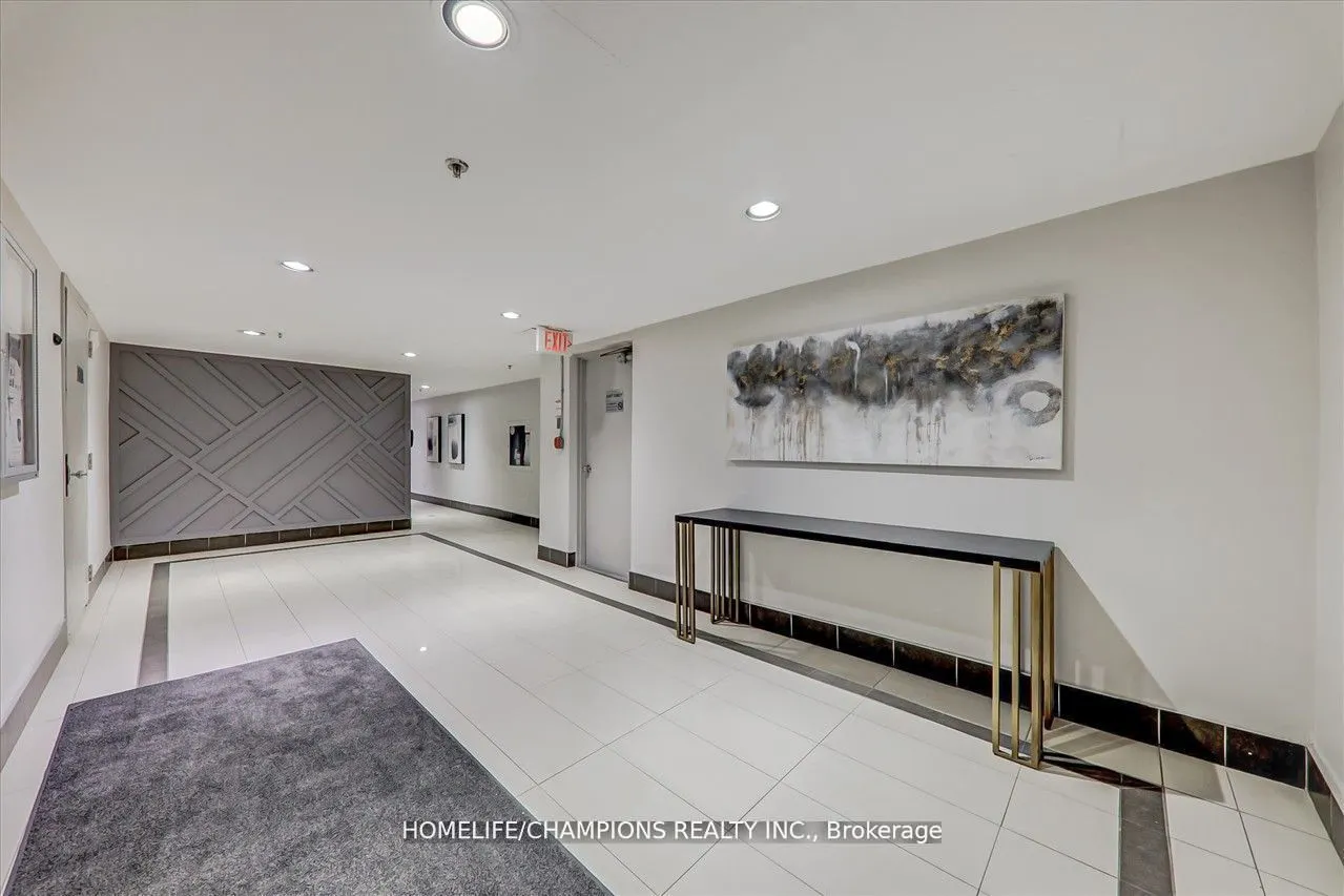 16 Elgin Street N, #325